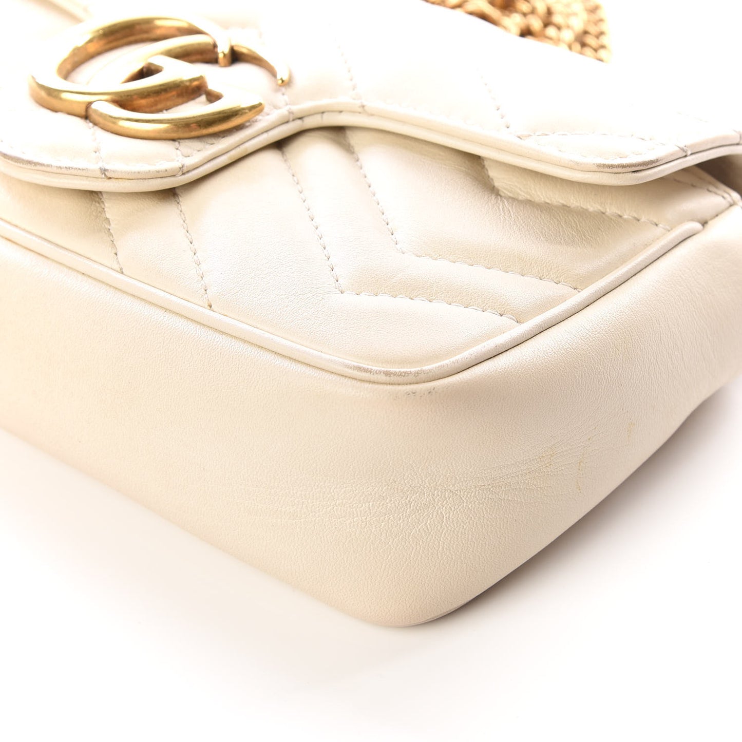 Calfskin Matelasse Super Mini GG Marmont Shoulder Bag White