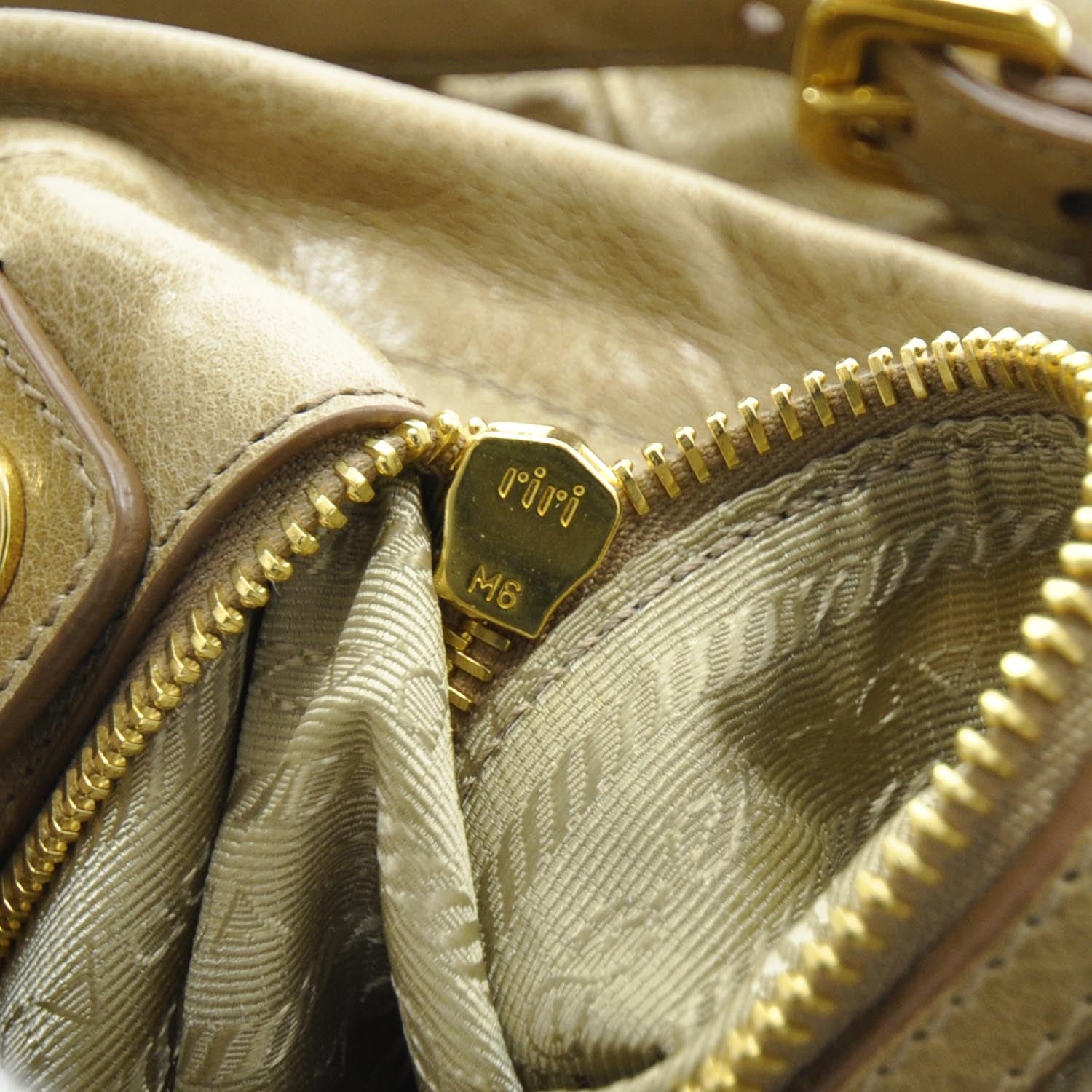 Prada Vitello Shine Tote 11 of 12