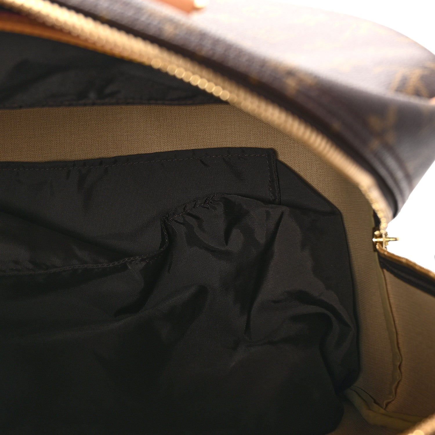 Louis Vuitton Monogram Evasion Sports Bag 4 of 9