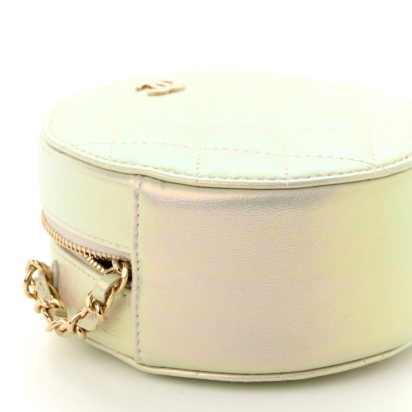 Iridescent Lambskin Quilted Round Clutch With Chain Ivory