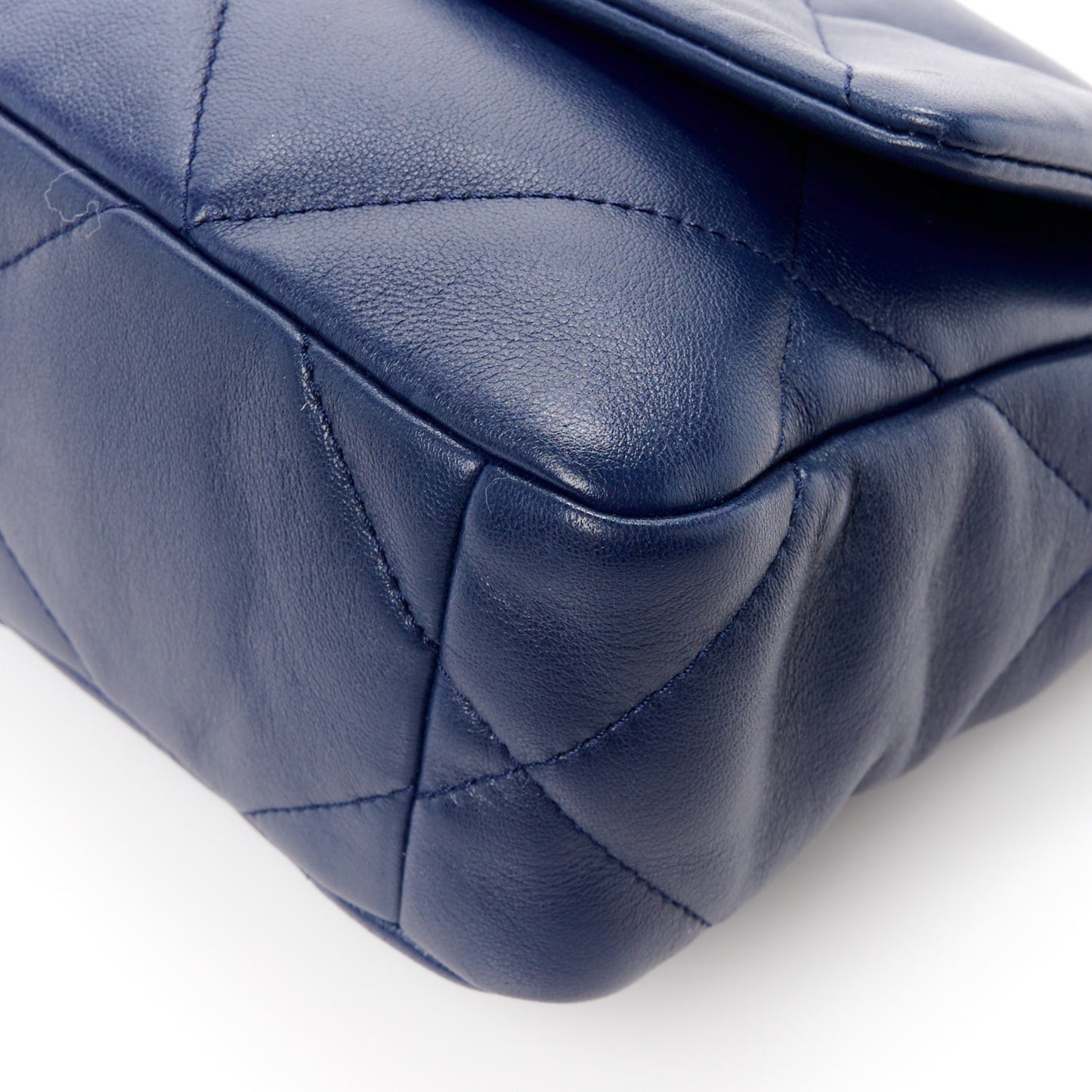 Lambskin Quilted Medium Chanel 19 Flap Navy Blue