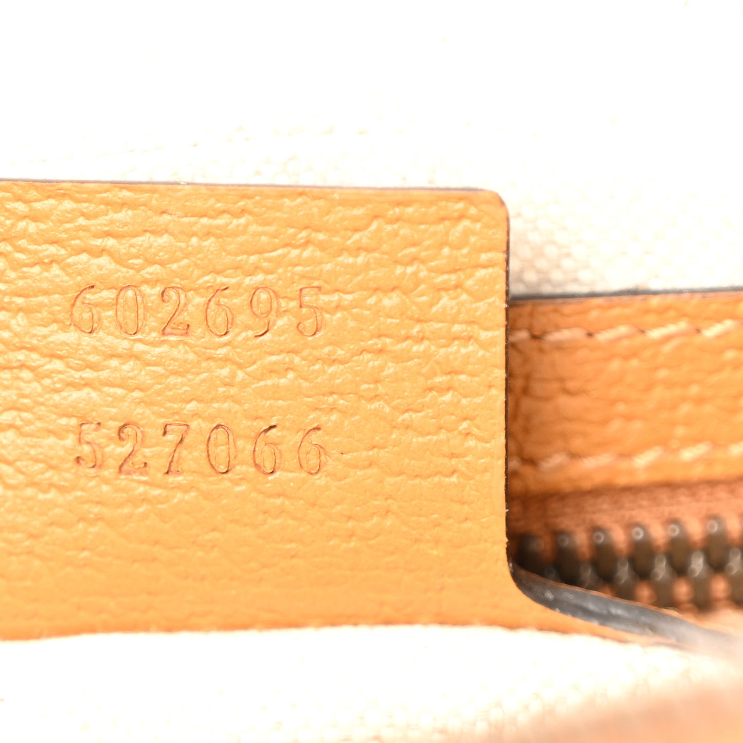 X DISNEY Mini Vintage GG Supreme Monogram Mickey Mouse Small Belt Bag 85 34 Beige Vintage Sun Oil