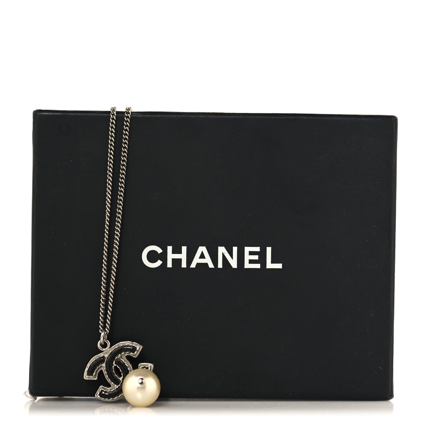 Pearl CC Drop Necklace Silver Black