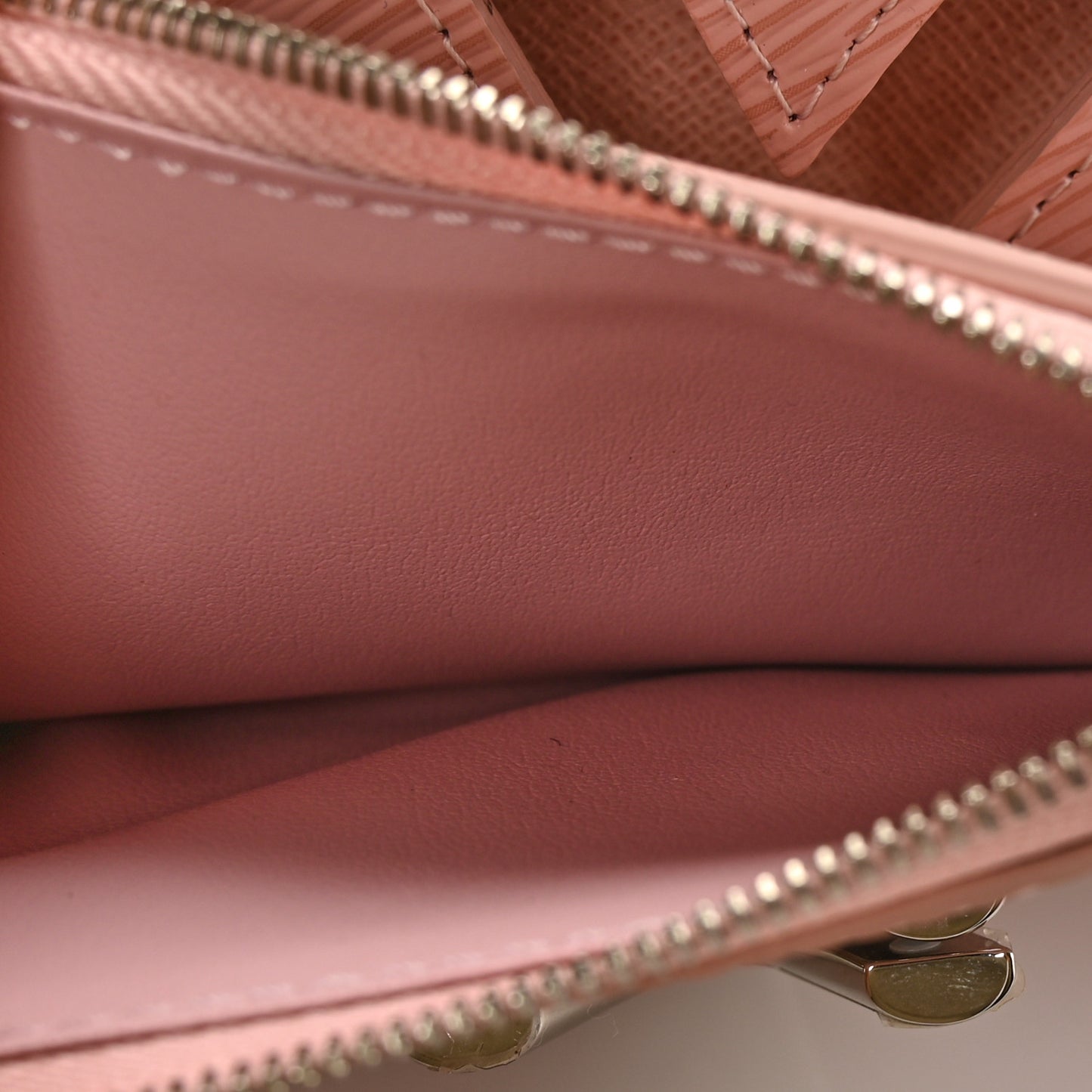 Epi Twist Compact Wallet Rose Ballerine
