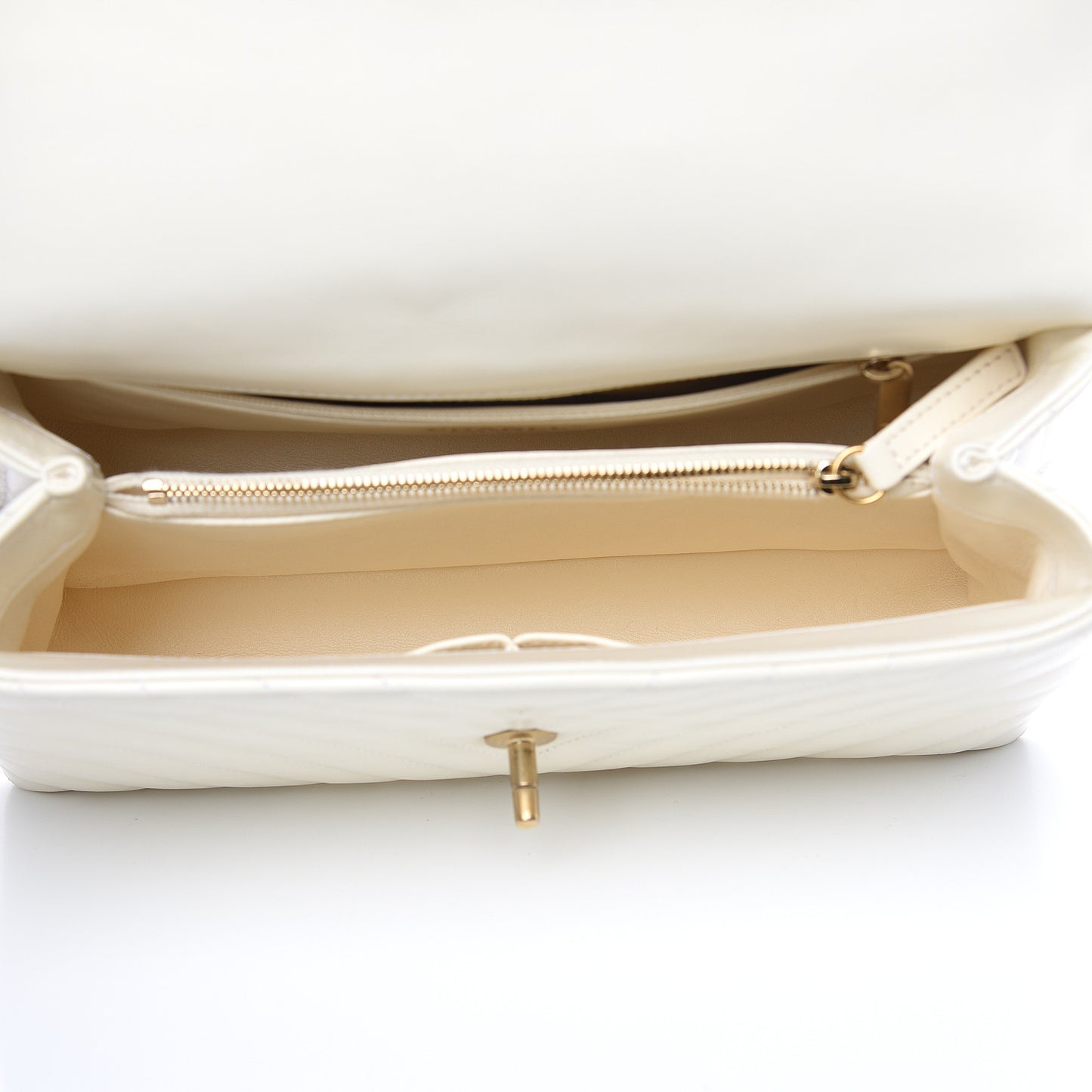 Calfskin Lizard Chevron Quilted Small Coco Handle Flap Ivory