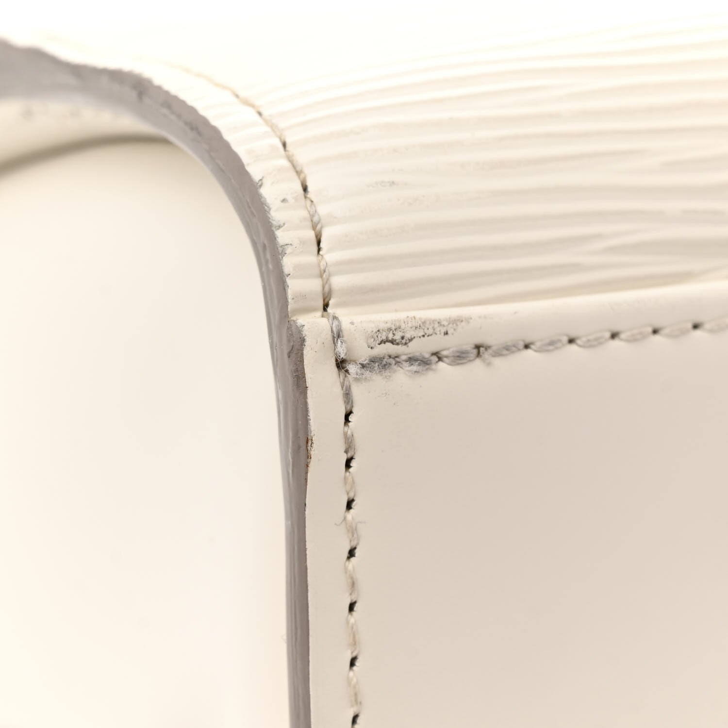 Louis Vuitton Epi Pont-Neuf GM Ivory 12 of 13