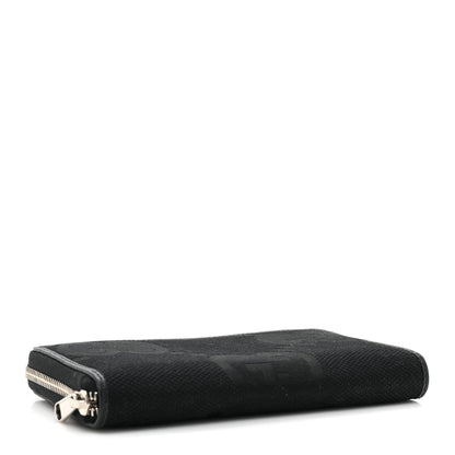 Gucci Canvas Monogram Jumbo GG Textured Dollar Calfskin Continental Wallet Black 4 of 13
