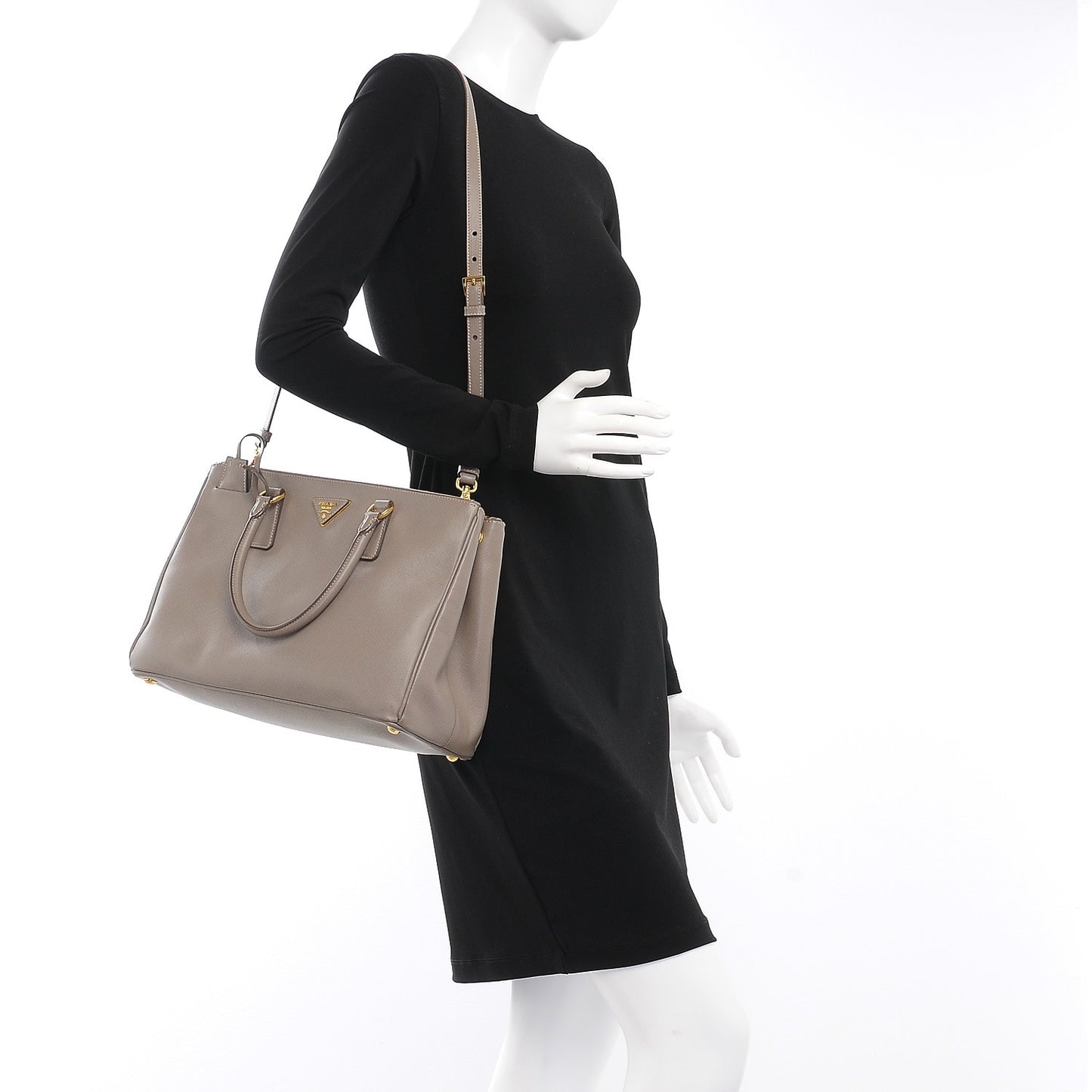 Saffiano Medium Galleria Double Zip Tote Argilla