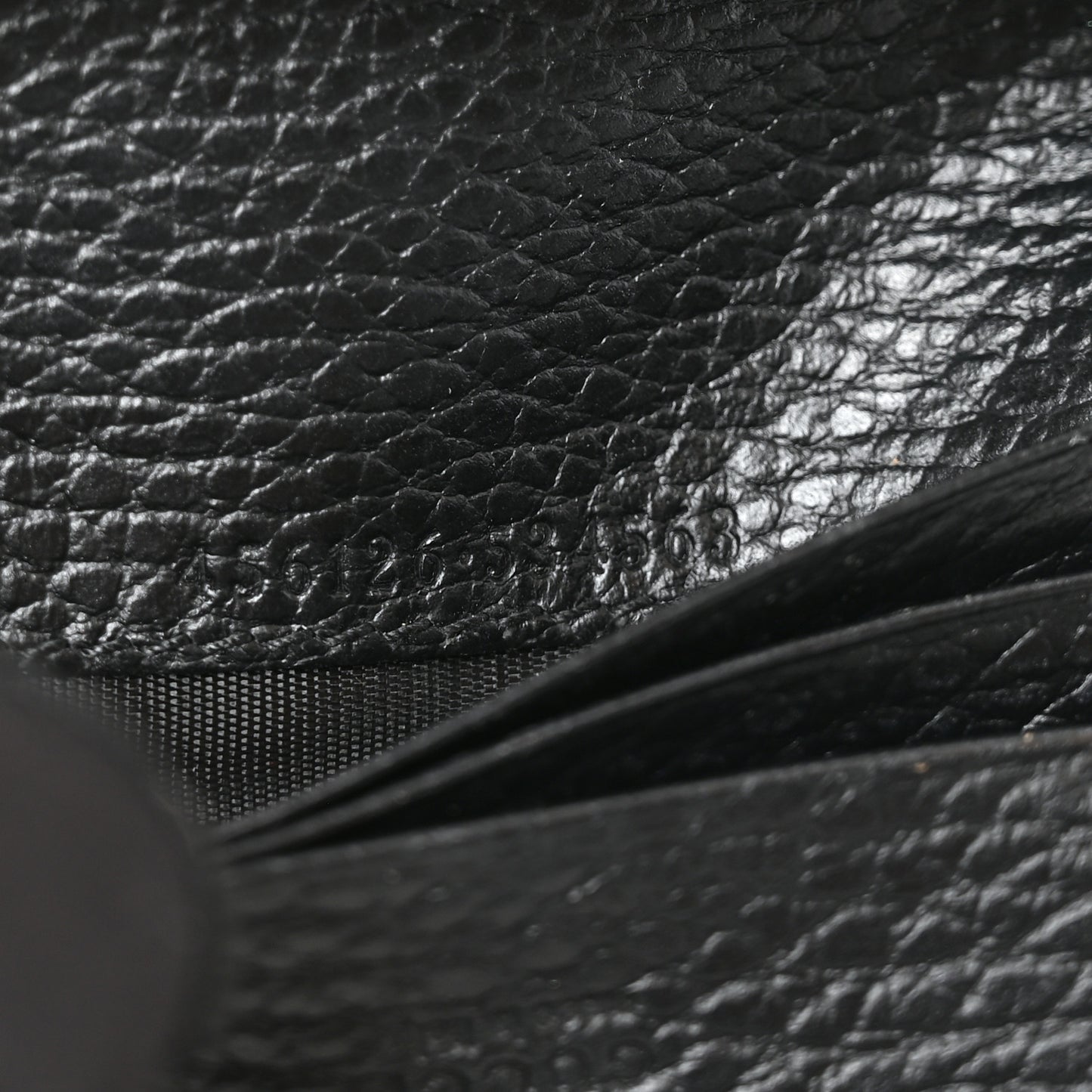 Pebbled Calfskin GG Marmont Card Case Black