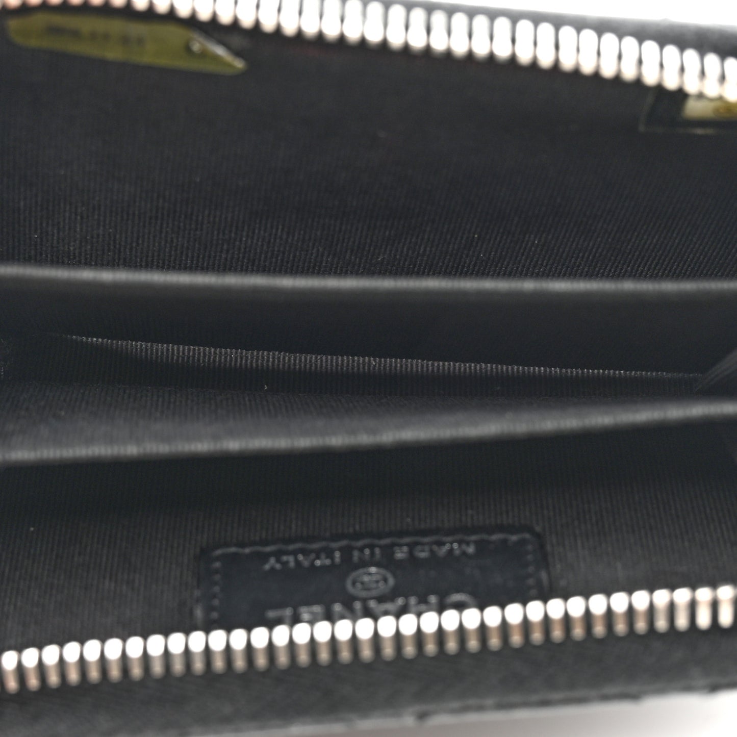Caviar Quilted Zip Coin Purse Black
