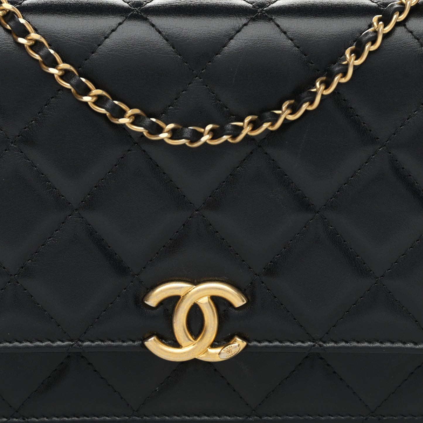 Calfskin Quilted Perfect Fit Wallet On Chain WOC Black