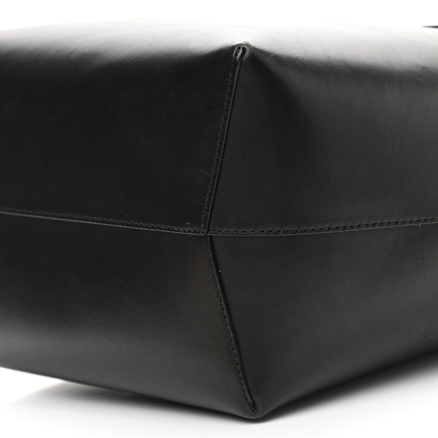 Vegetable Tanned Calfskin Bucket Bag Black Royal