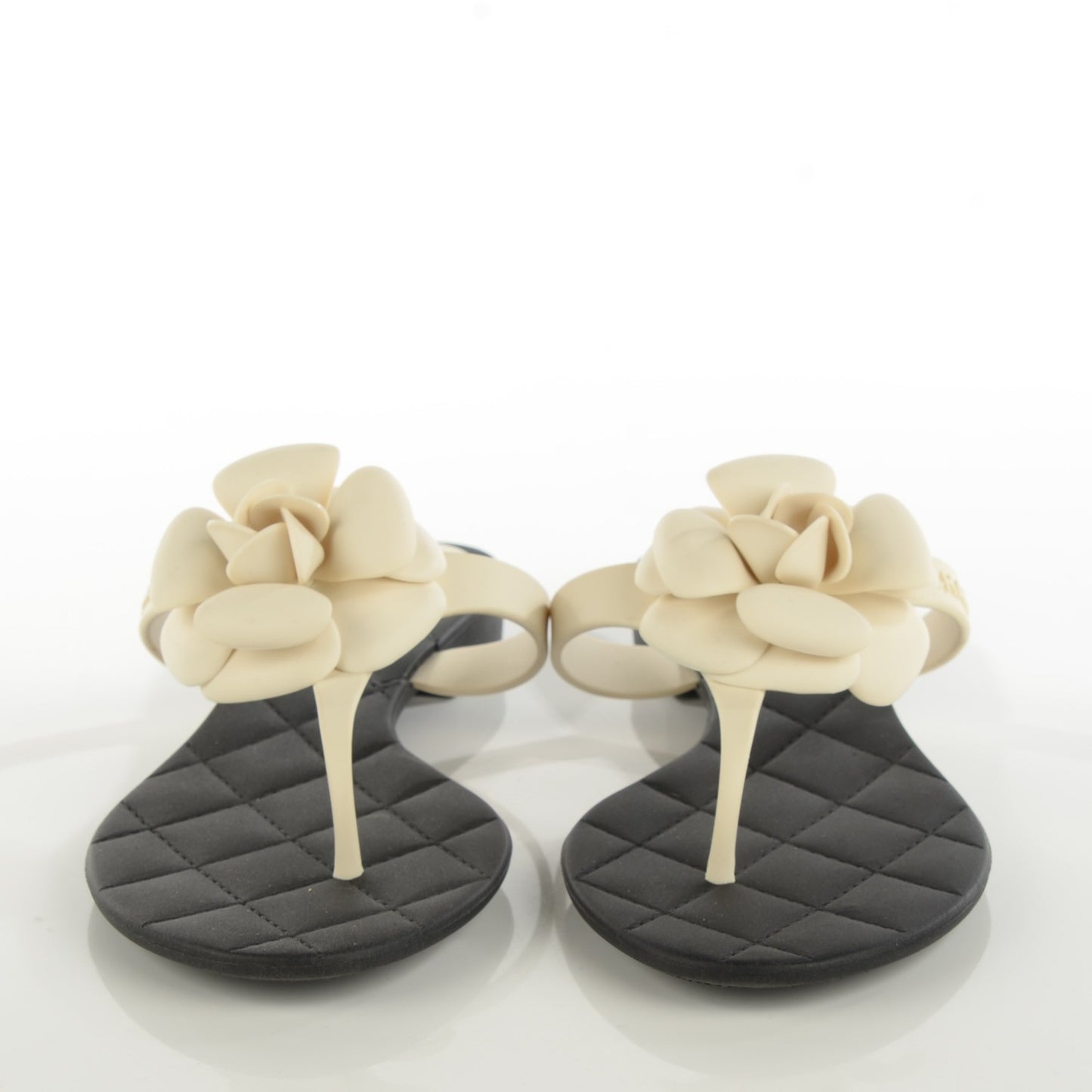 Jelly Quilted Camellia Thong Sandals 40 Black White