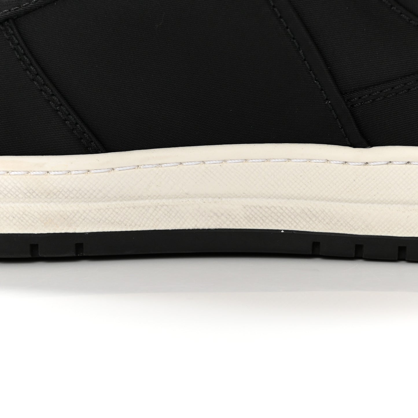 Re-Nylon Triangle Logo Quilted Sneakers 38.5 Black