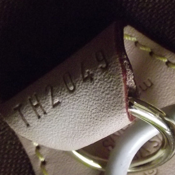 Louis Vuitton Monogram Ellipse MM 7 of 8