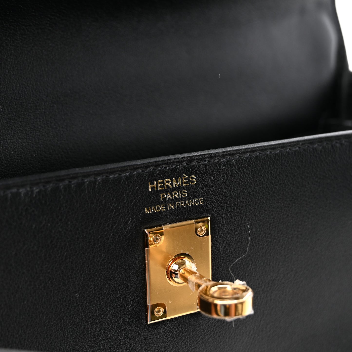Cheri Calfskin Kelly Retourne 25 Black