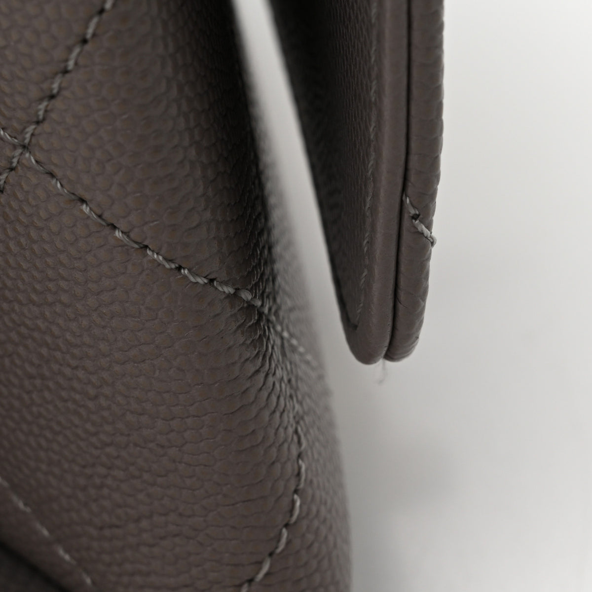 Caviar Quilted Mini Bracelet On Chain Flap Grey