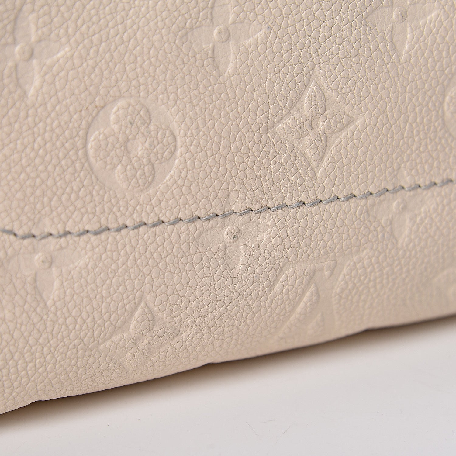 Louis Vuitton Empreinte Fascinante Neige 17 of 25