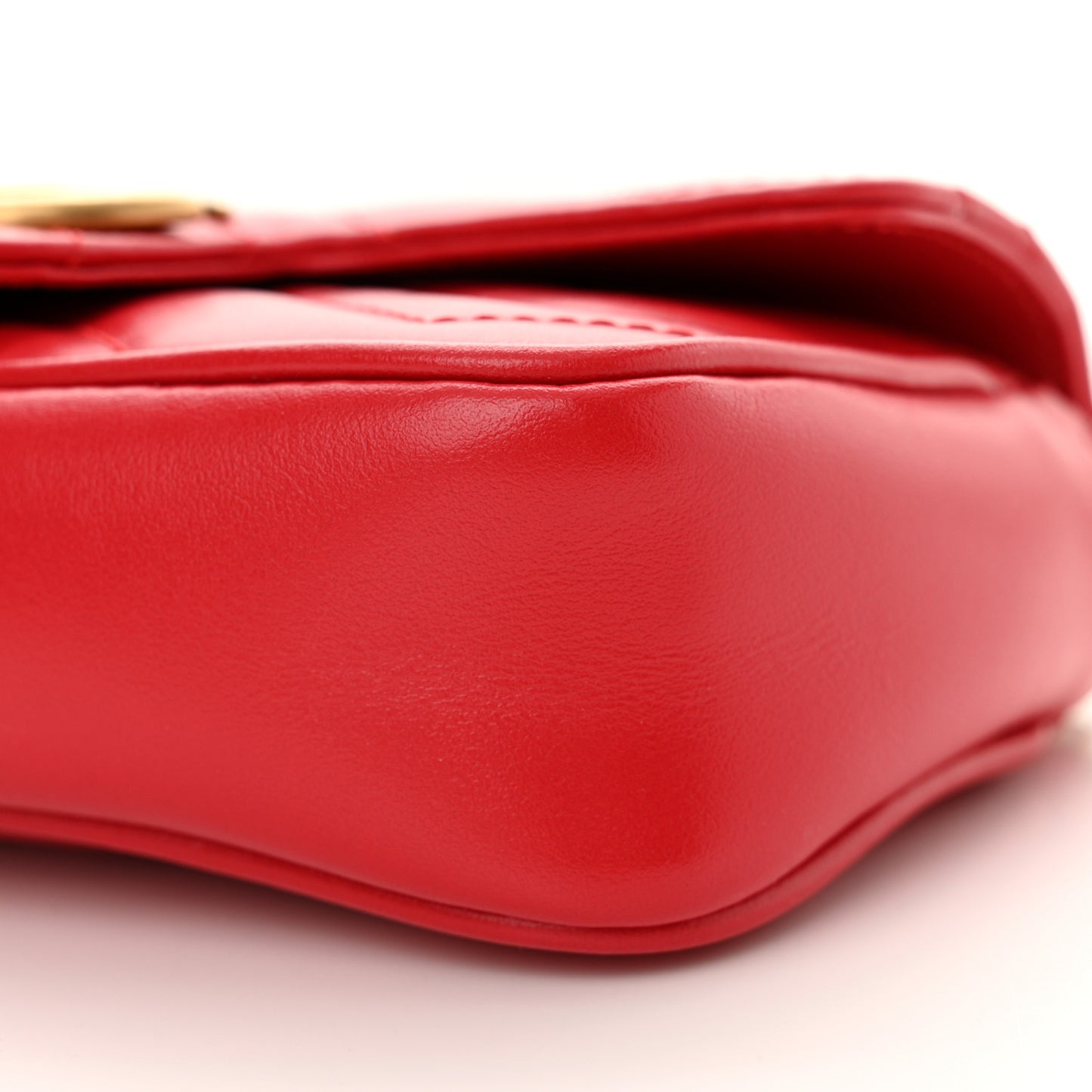 Calfskin Matelasse Super Mini GG Marmont Shoulder Bag Hibiscus Red