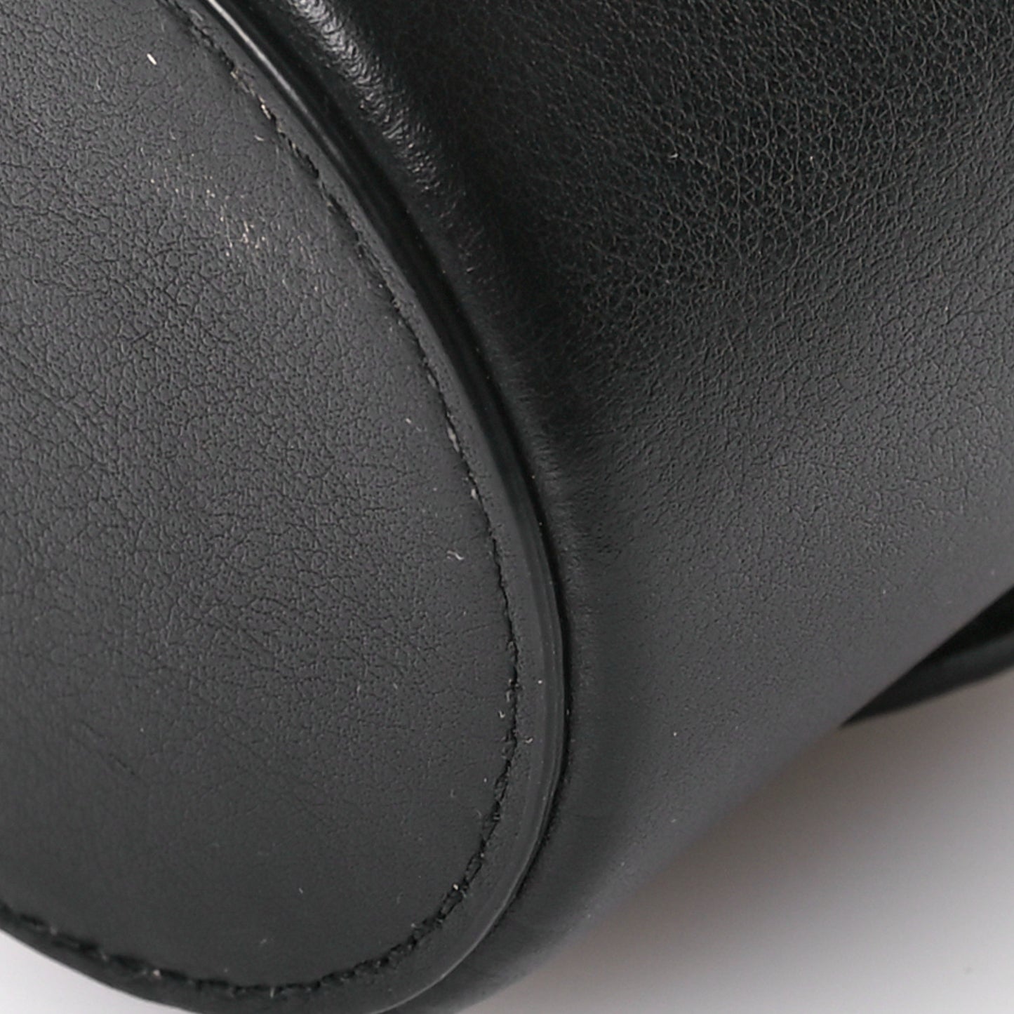 Smooth Calfskin Le Vanity Black