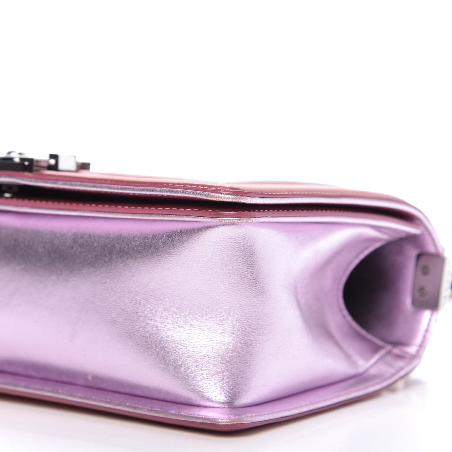 Metallic Patent Calfskin Quilted Medium Boy Flap Light Pink