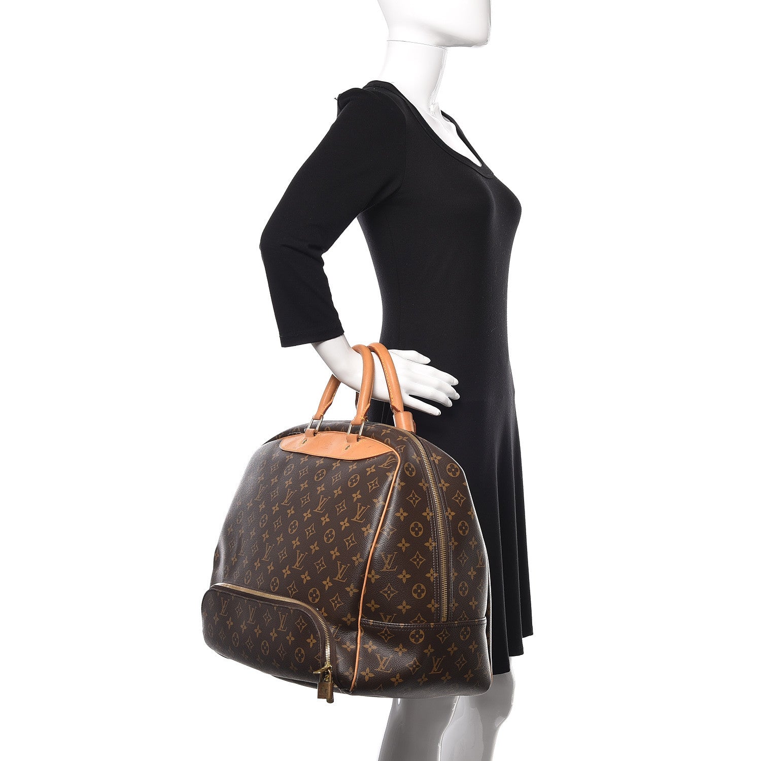 Louis Vuitton Monogram Evasion Sports Bag 2 of 15