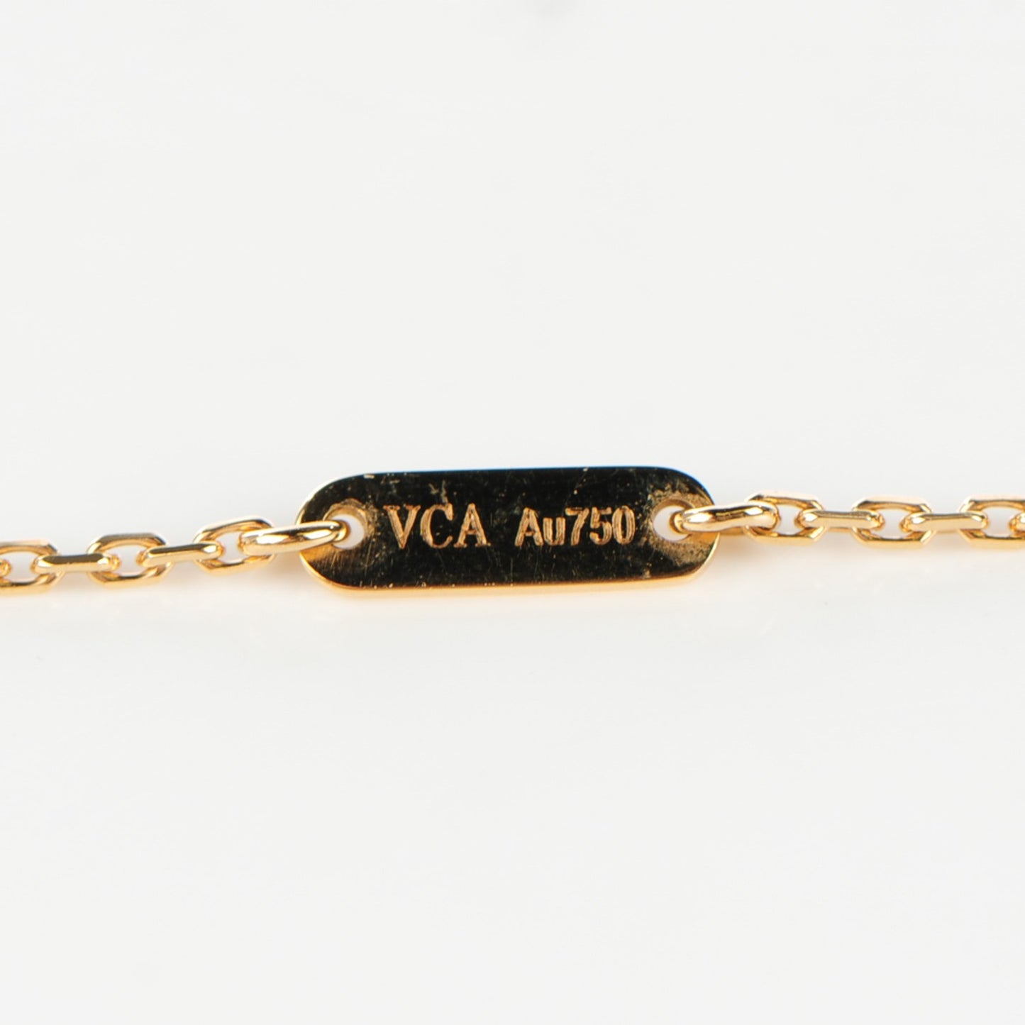 18K Yellow Gold Mother of Pearl Sweet Alhambra Pendant Necklace
