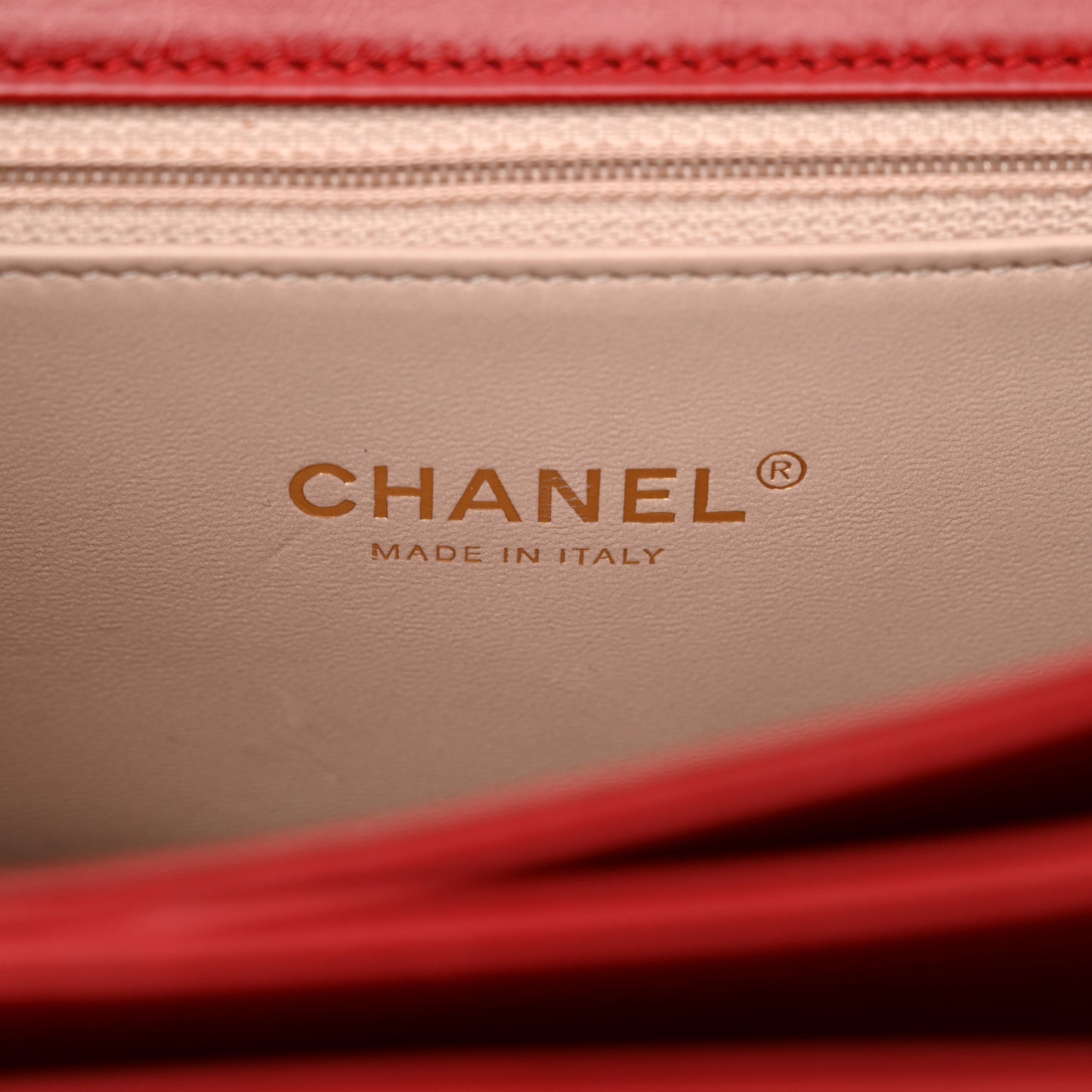 Iridescent Calfskin Quilted Small Straight Lined Flap Red