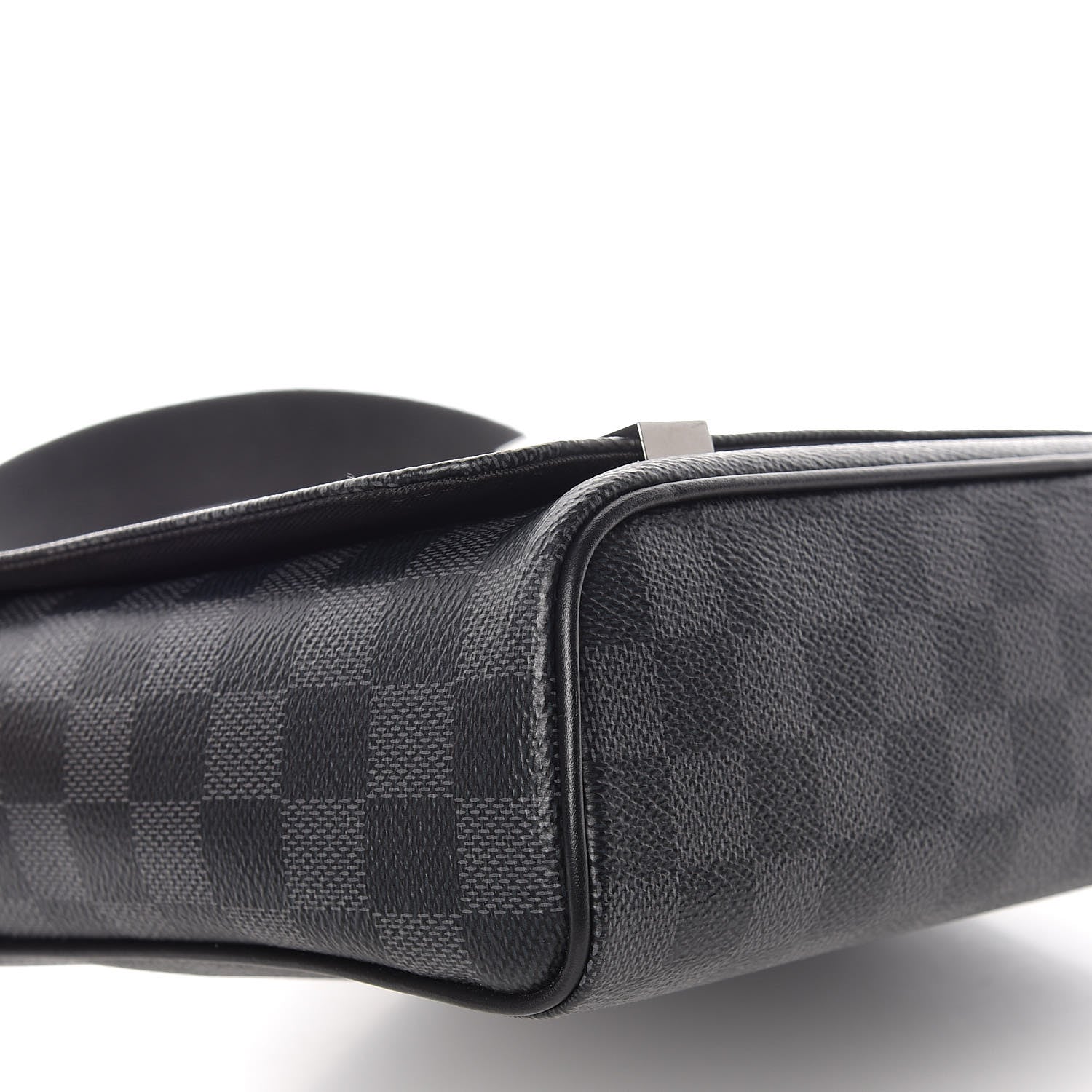 Louis Vuitton Damier Graphite District PM 7 of 9