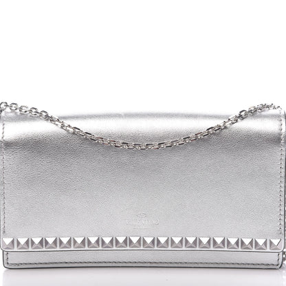 Valentino Garavani Metallic Calfskin Rockstud No Limit Wallet On Chain Silver 10 of 10