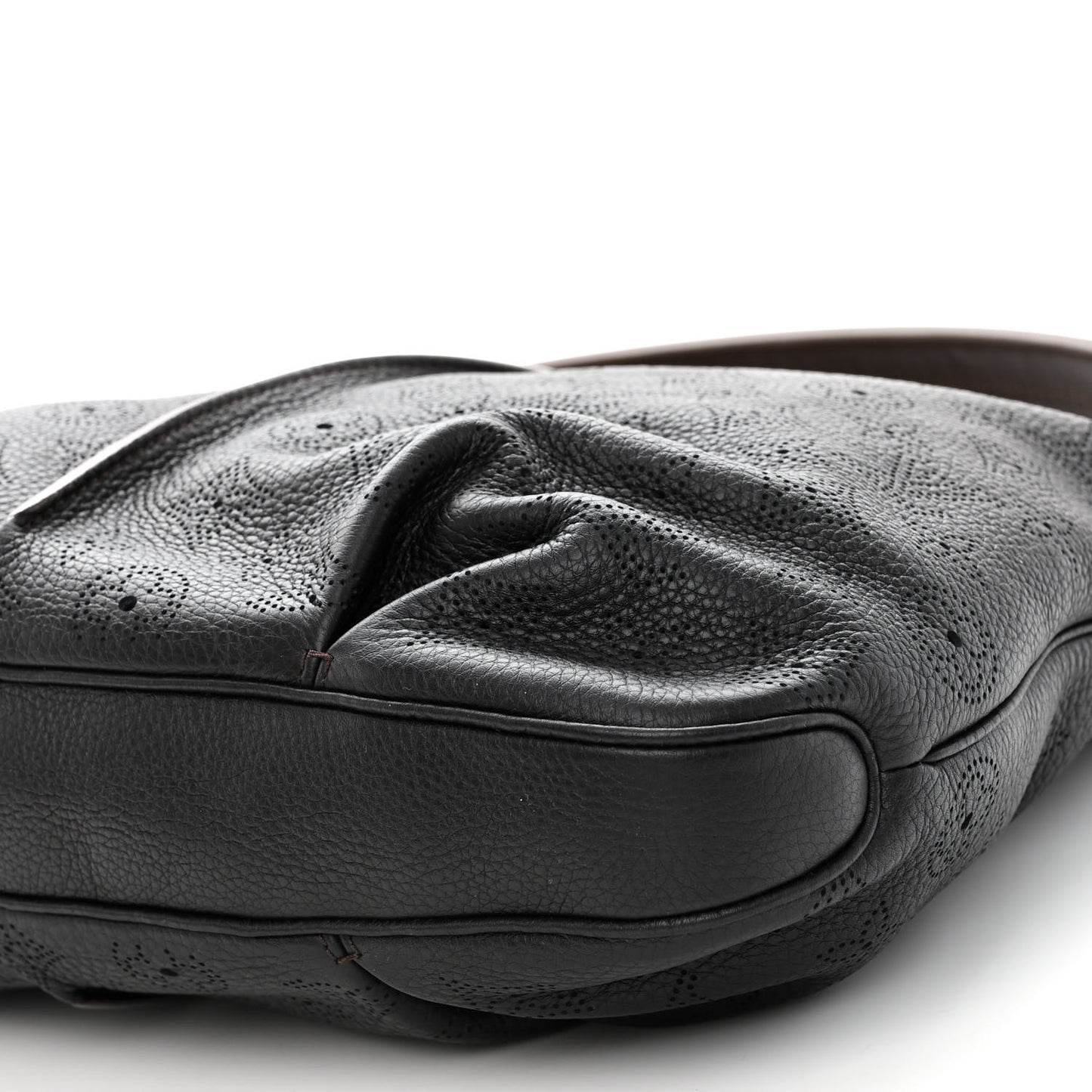 LOUIS VUITTON Mahina Selene PM Black