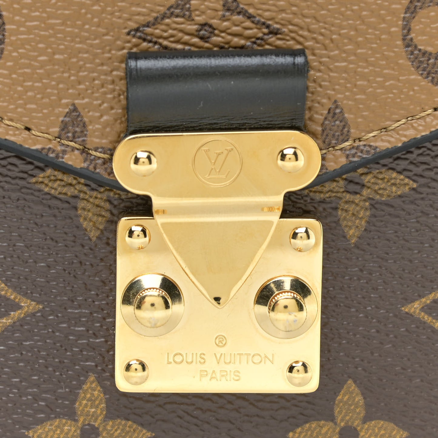 Reverse Monogram Pochette Metis