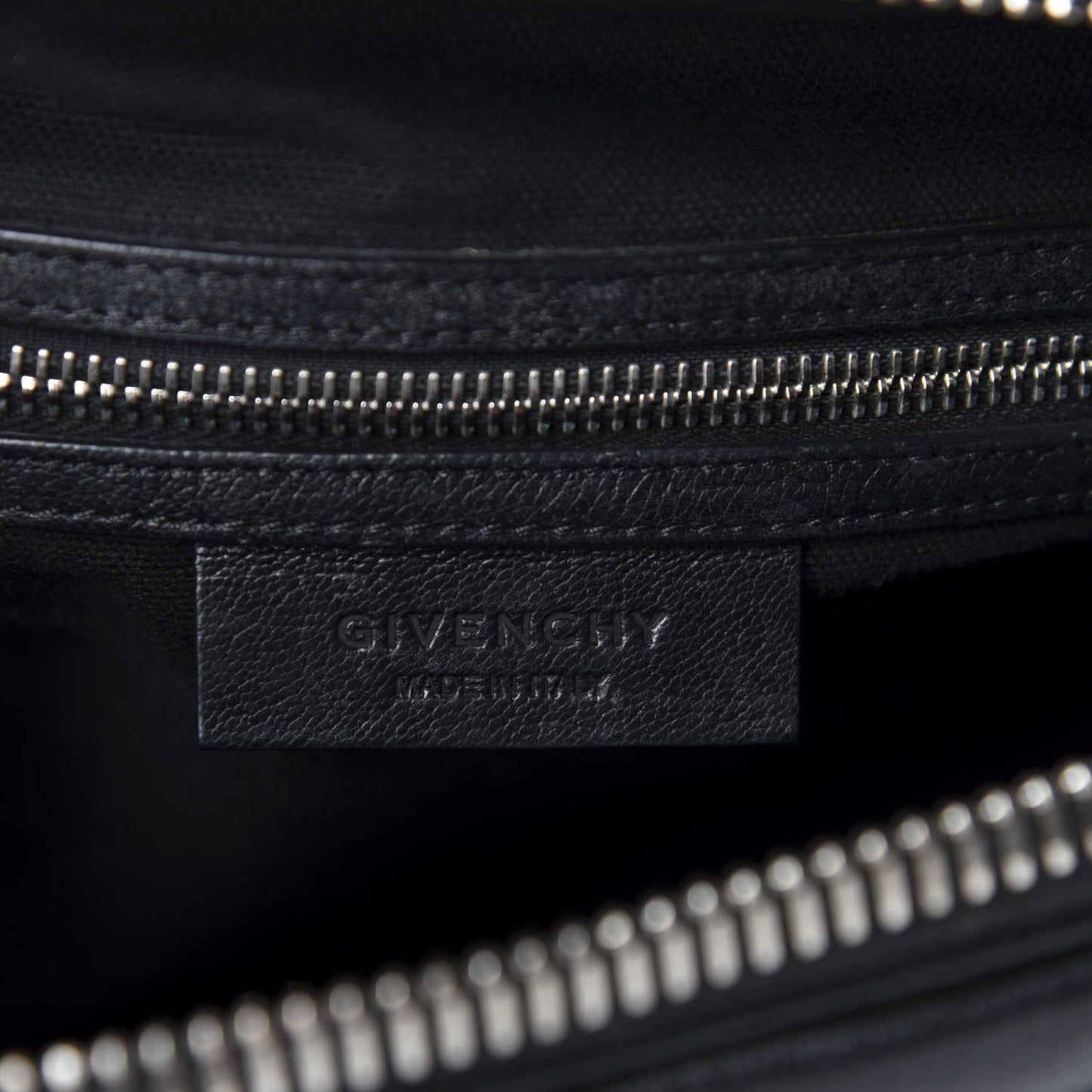 Sugar Goatskin Small Antigona Black