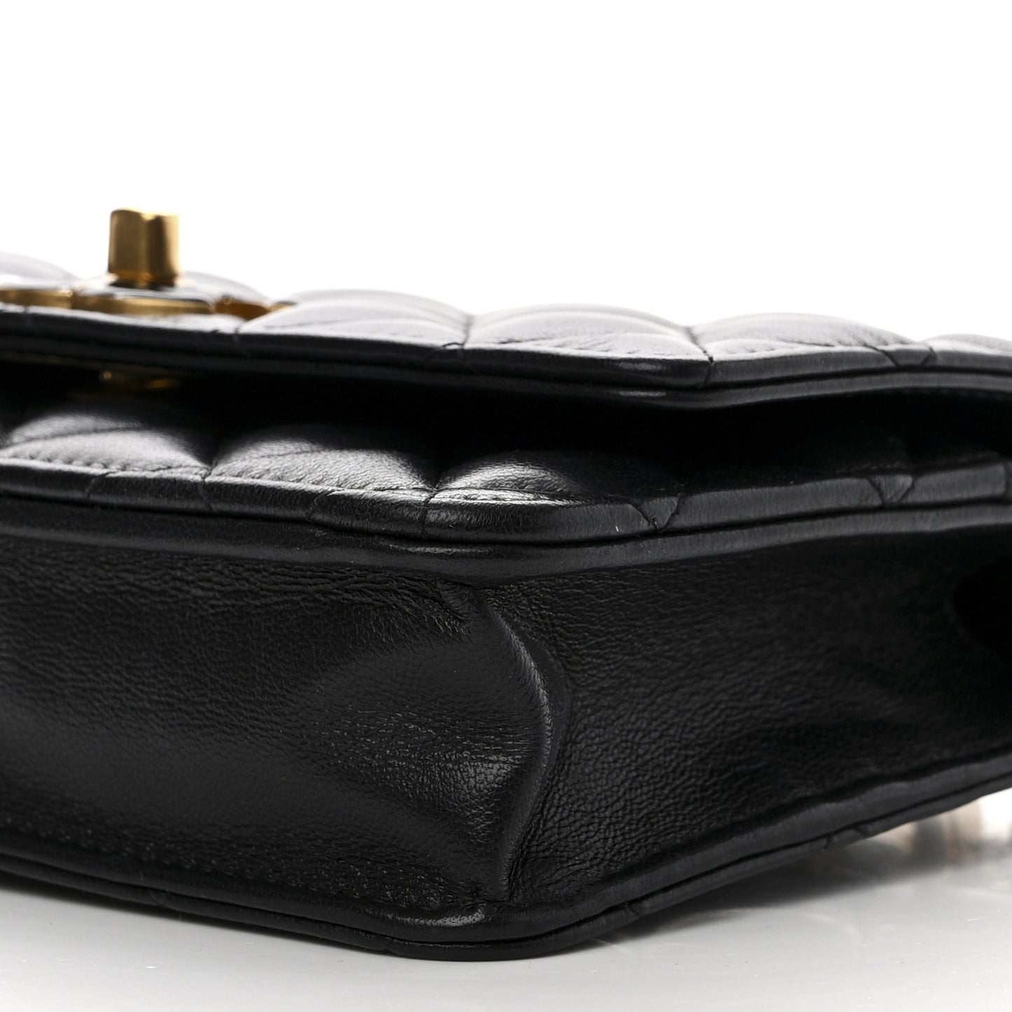 Lambskin Quilted Enamel CC Wallet on Chain WOC Black