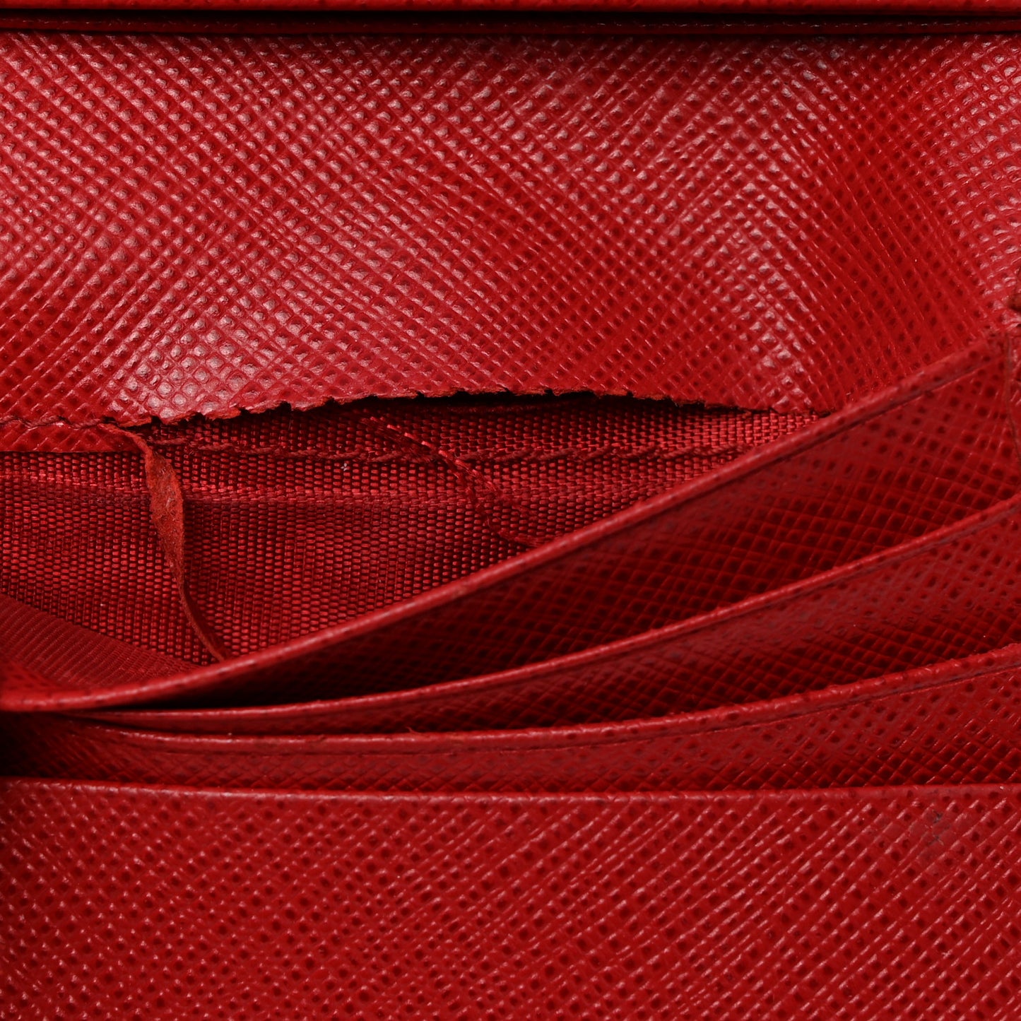 Saffiano Zip Top Compact Wallet Fuoco