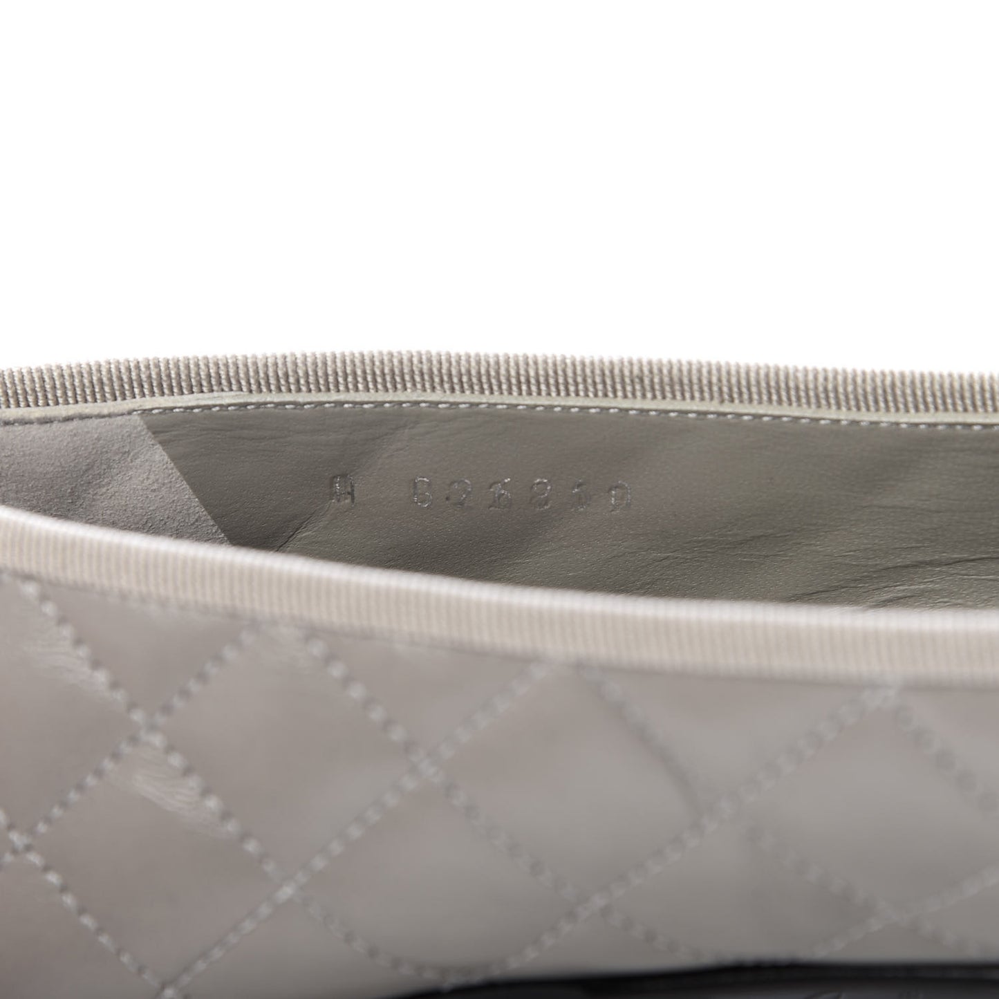 Crumpled Lambskin Quilted CC Ballerina Flats 39 Grey