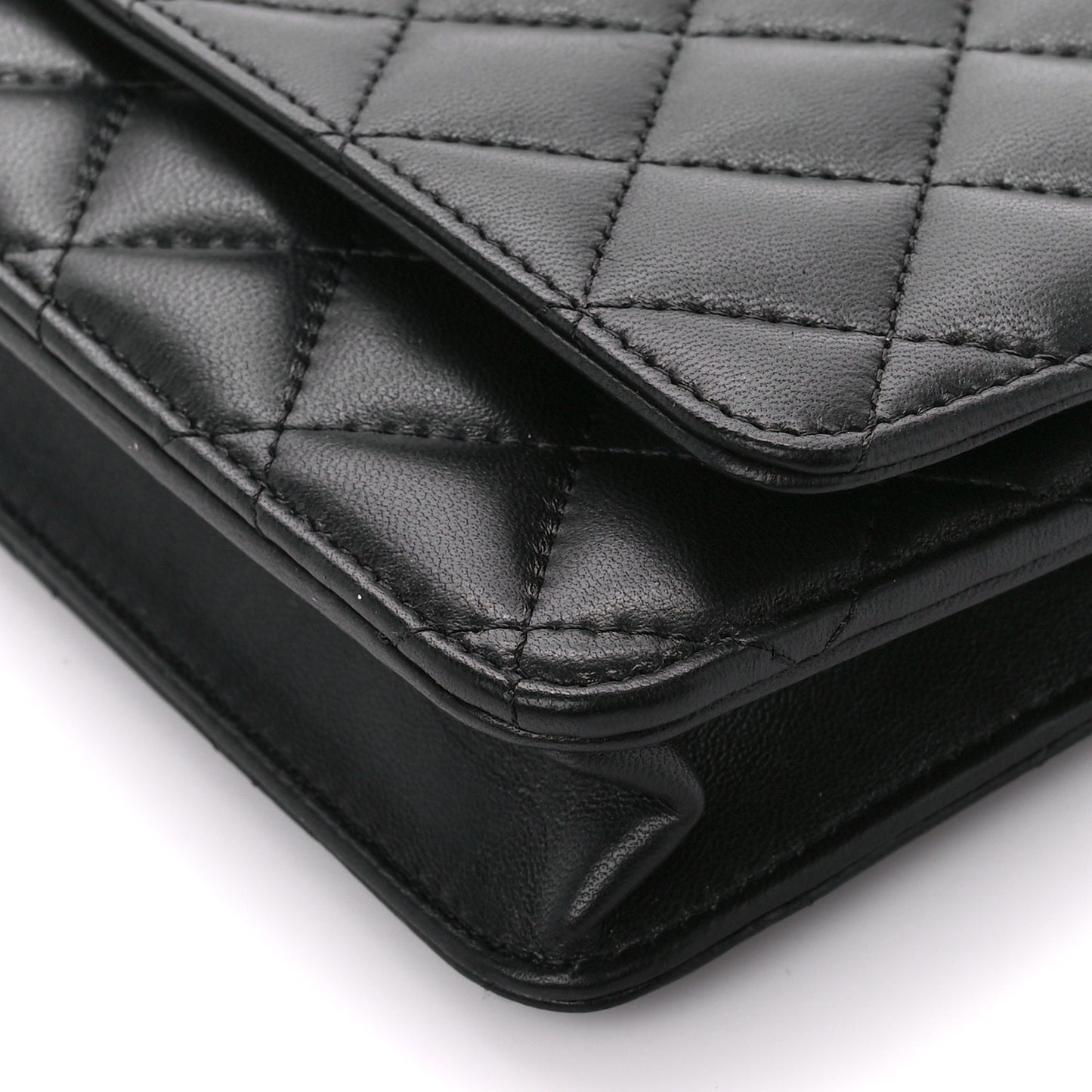 Lambskin Quilted Wallet On Chain WOC Black