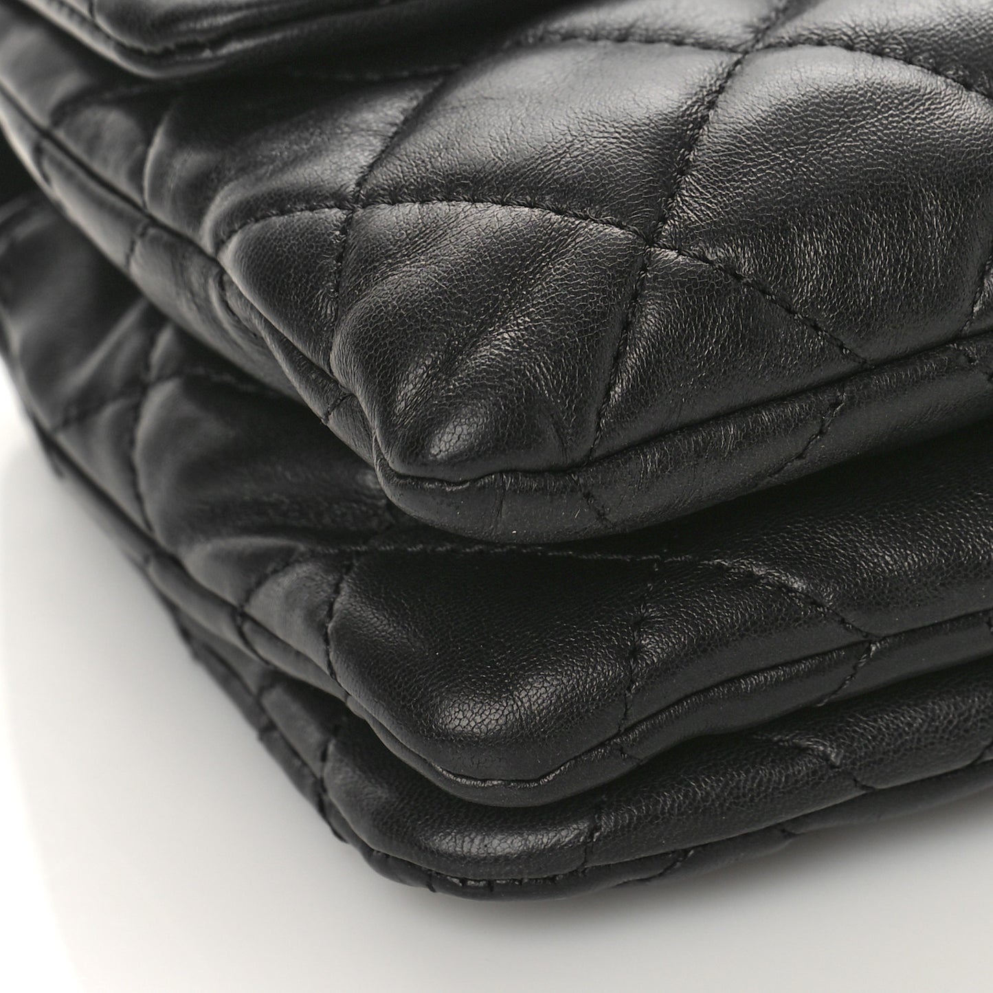 Lambskin Quilted Small Pillow Crush Flap Black