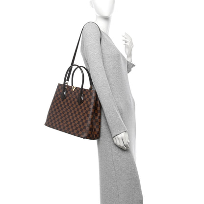 Louis Vuitton Damier Ebene Kensington 2 of 14