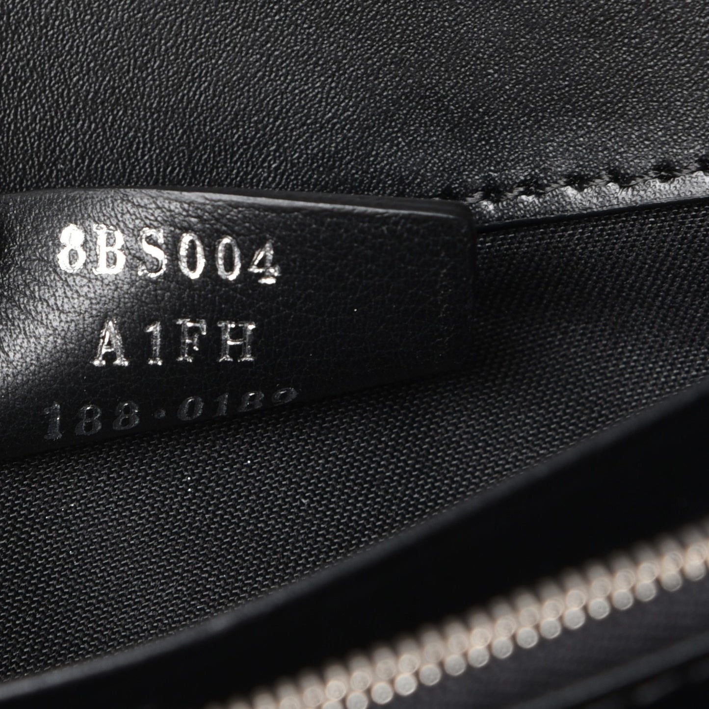 Vitello Liberty Pearl F is Fendi Wallet On Chain Black