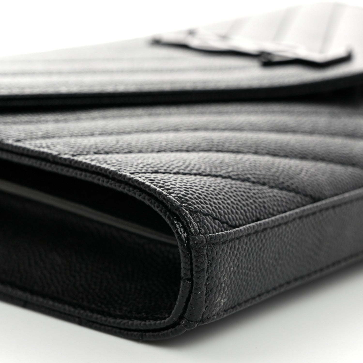 Saint Laurent Grain De Poudre Matelasse Chevron Monogram Monochrome Chain Wallet Black 8 of 10