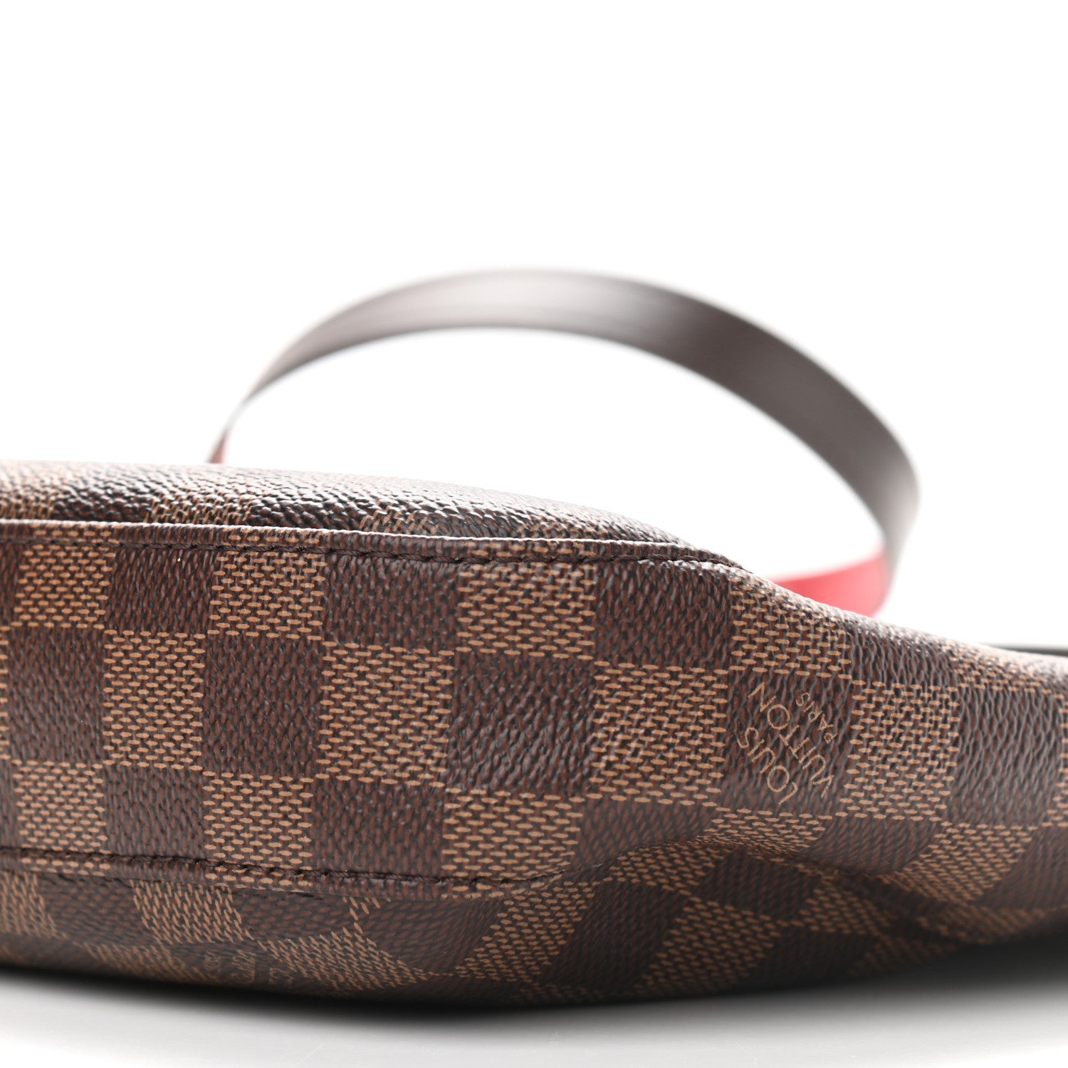 Louis Vuitton Damier Ebene South Bank Besace 8 of 11