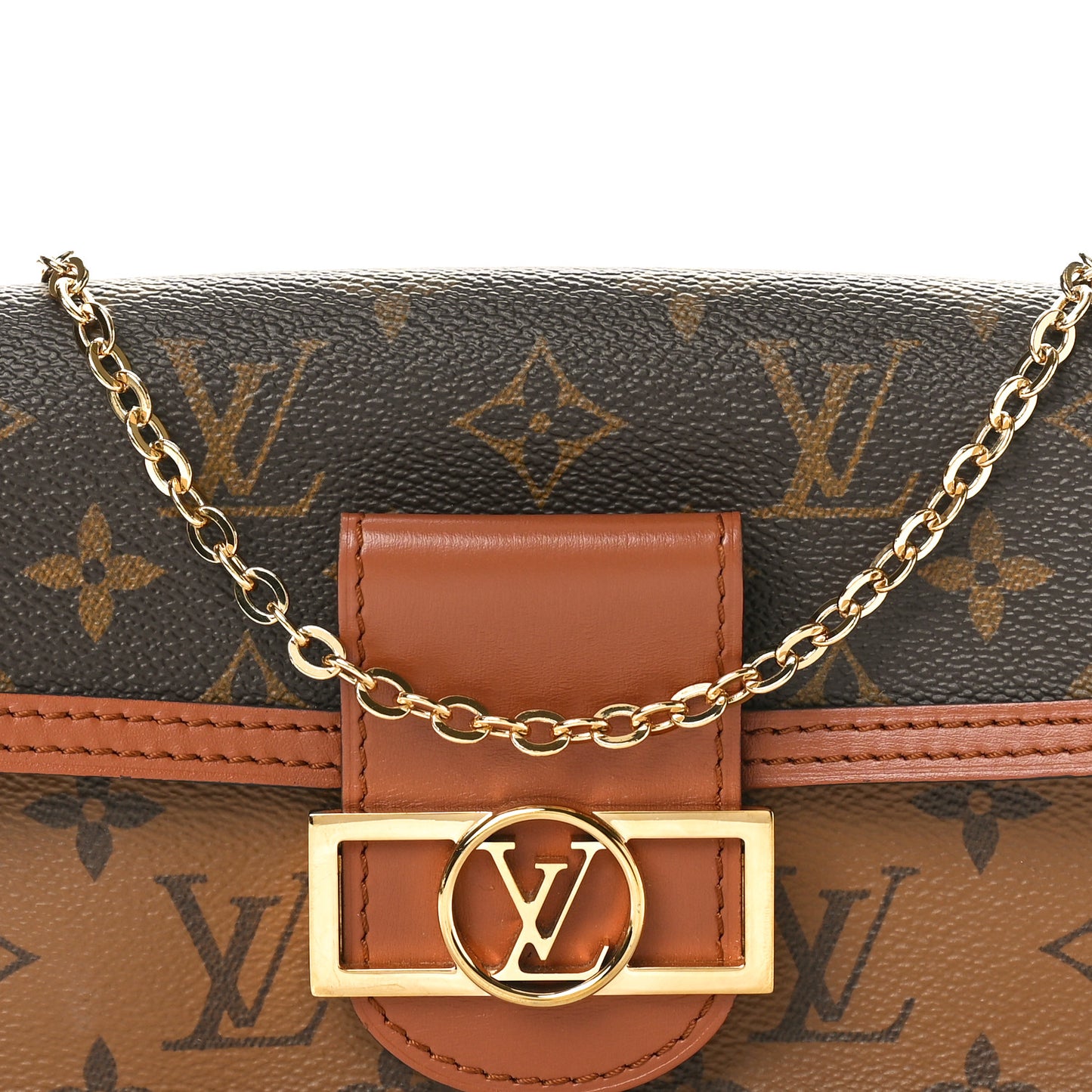 Reverse Monogram Dauphine Chain Wallet