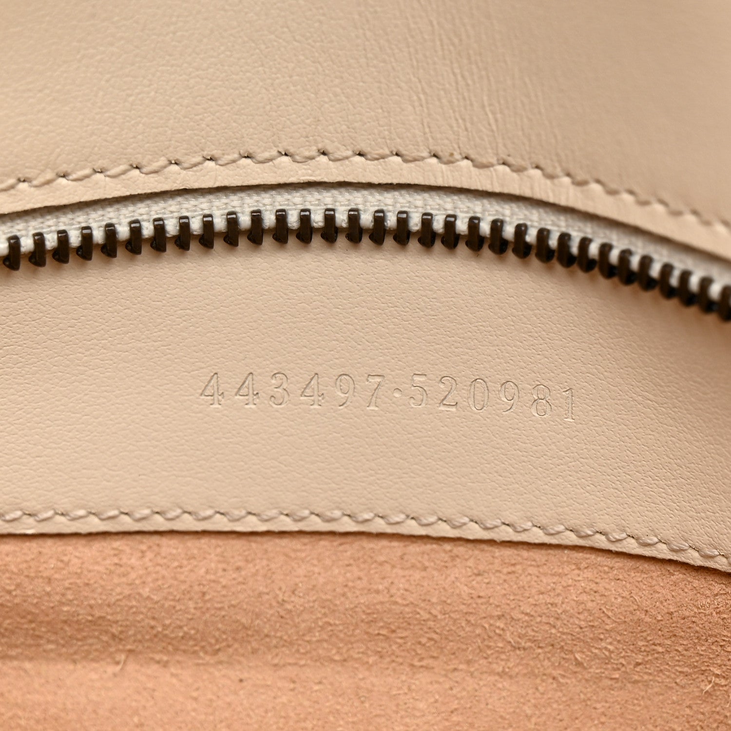 Gucci Calfskin Matelasse Small GG Marmont Shoulder Bag White 7 of 13