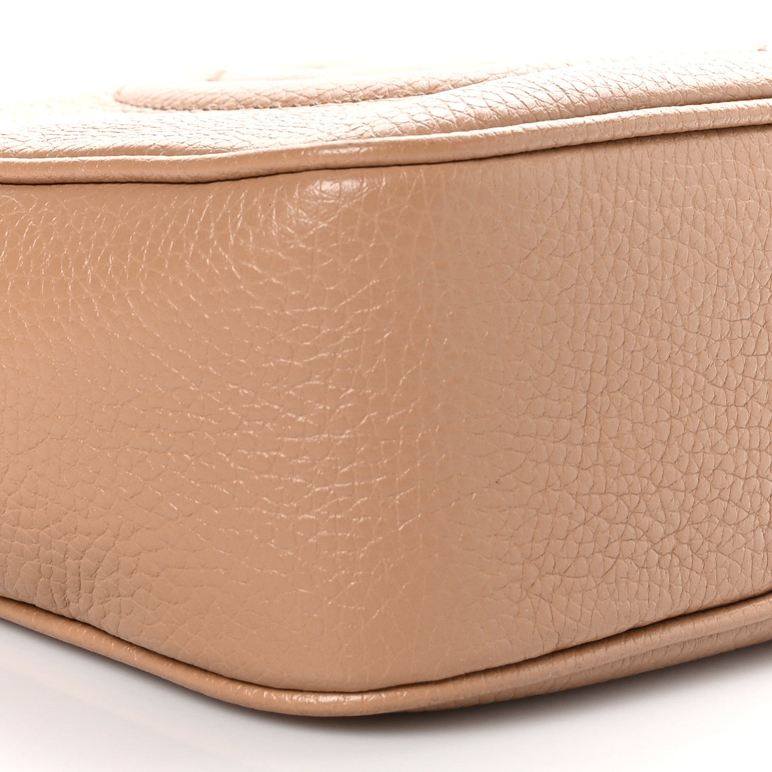 Gucci Pebbled Calfskin Small Soho Disco Bag Camelia 8 of 9