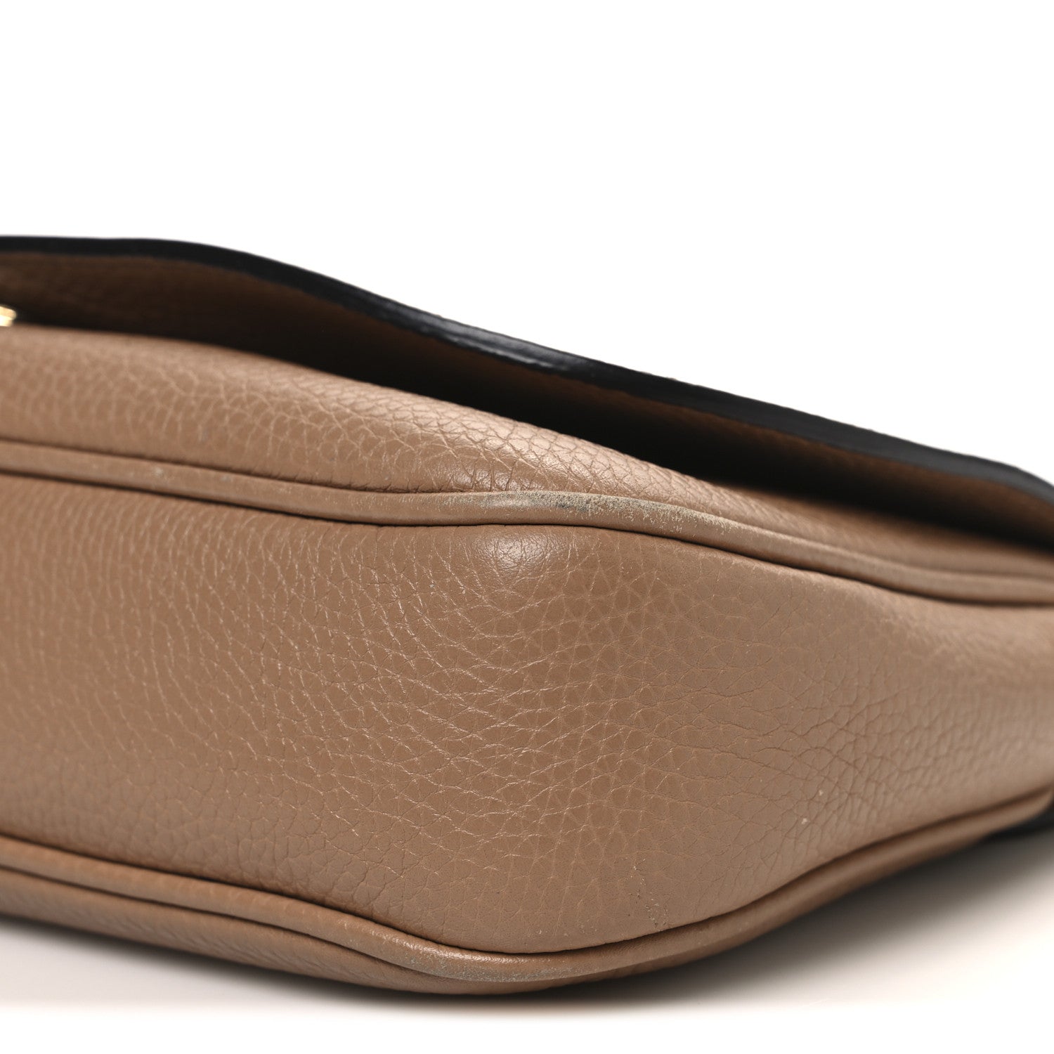 Gucci Pebbled Calfskin Medium Soho Flap Crossbody Camelia 10 of 10