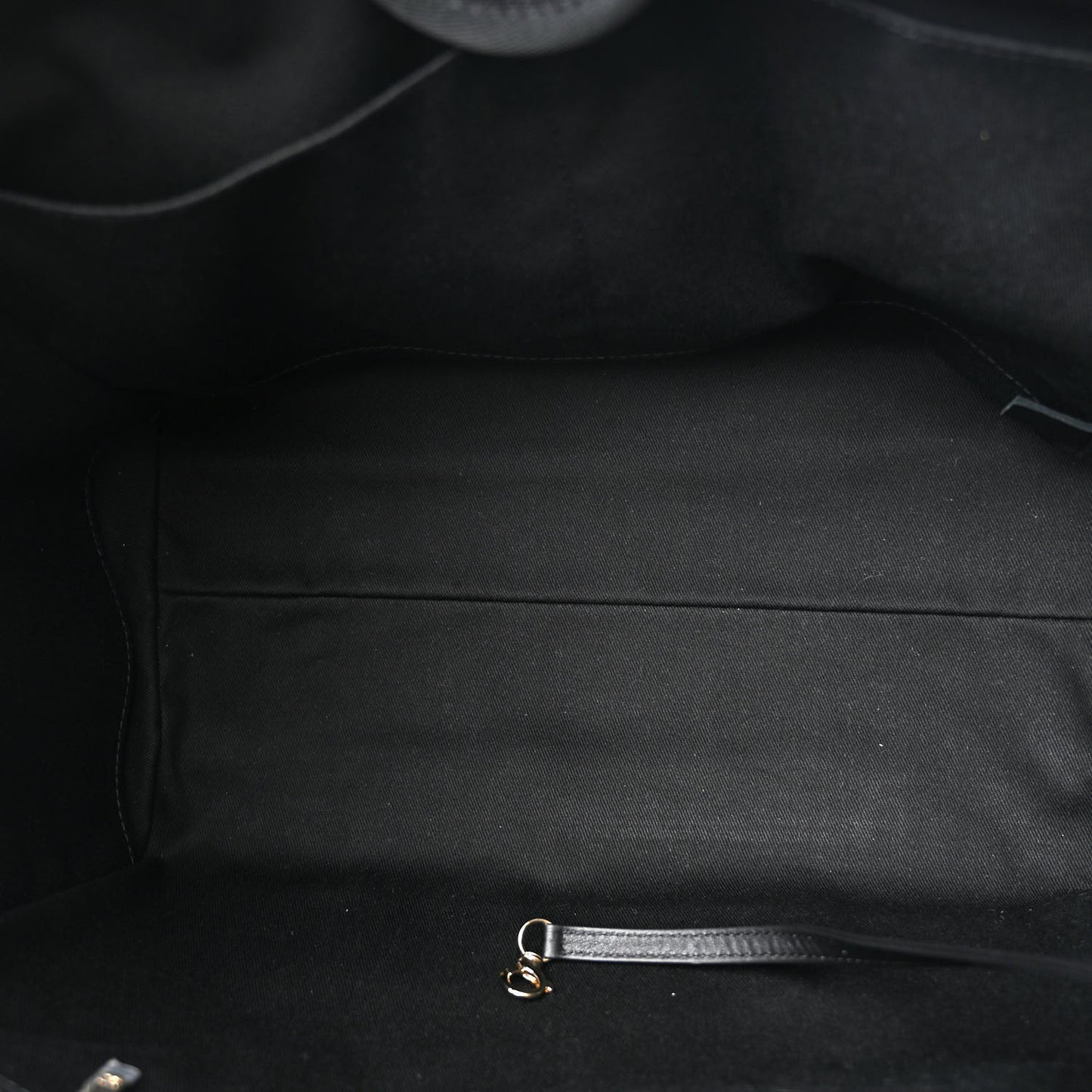 Mixed Fibers Calfskin Striped Medium Deauville Black