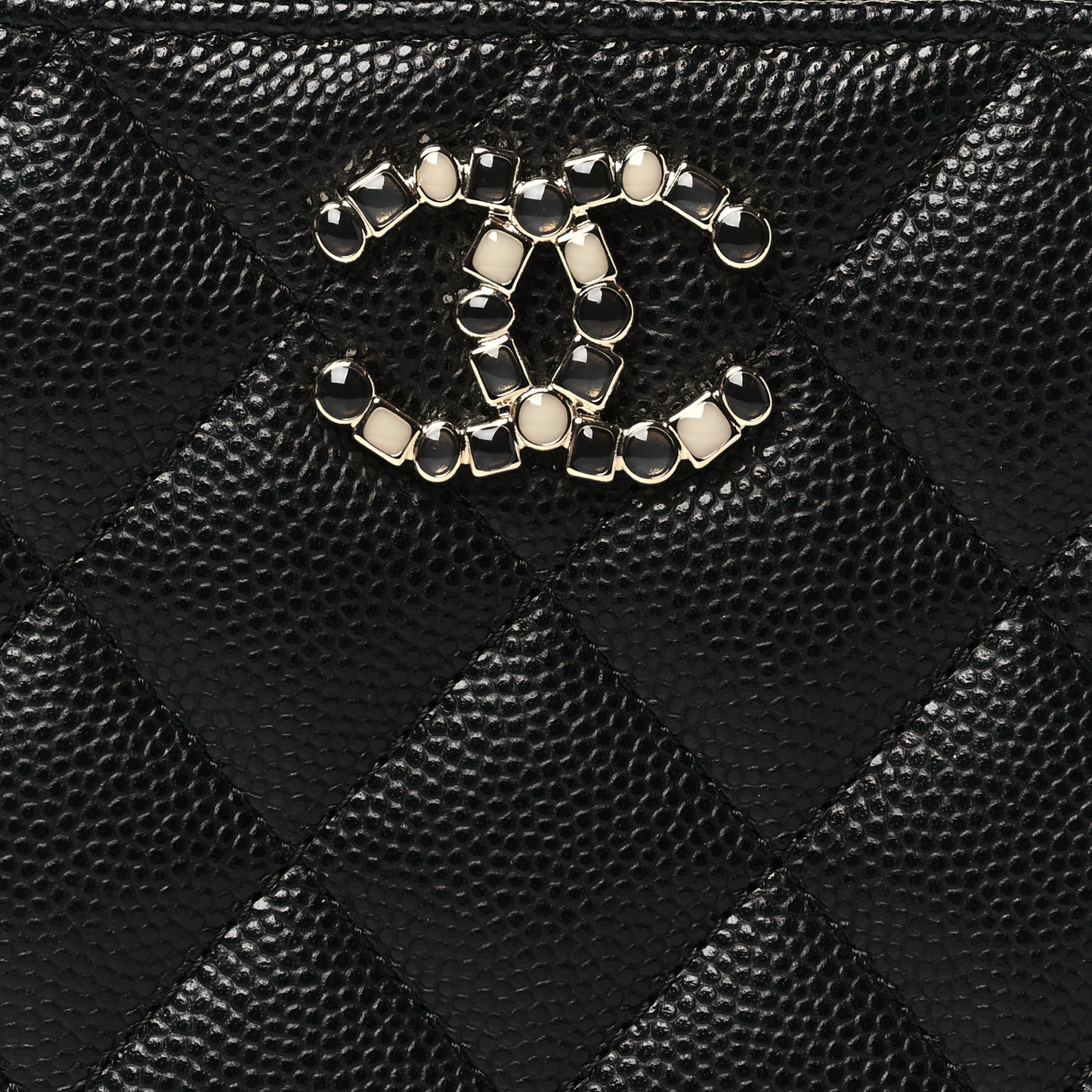 Caviar Quilted Medium Zip Around Wallet Black