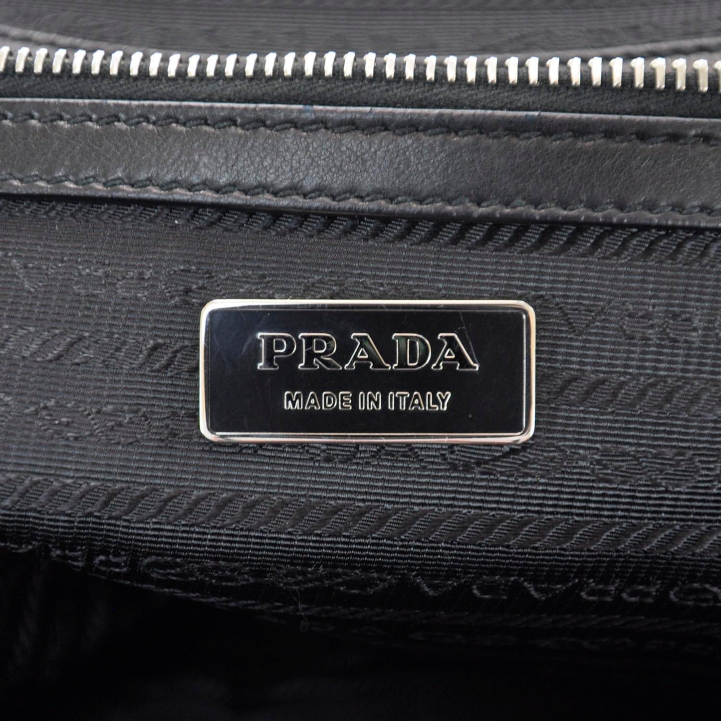 Nappa Leather Gaufre Framed Bag Nero Black