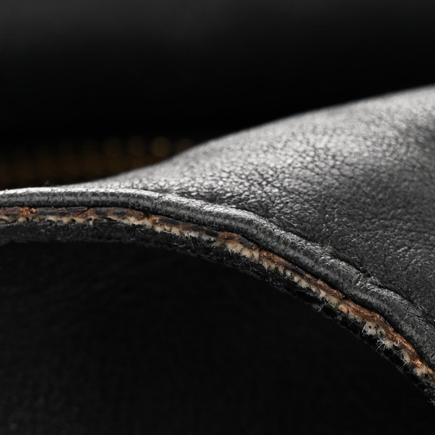 Supple Calfskin Large Radiant Hobo Black
